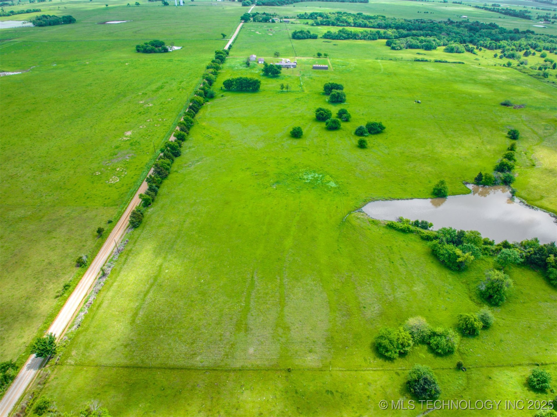 2510 E Davis Road Property Photo