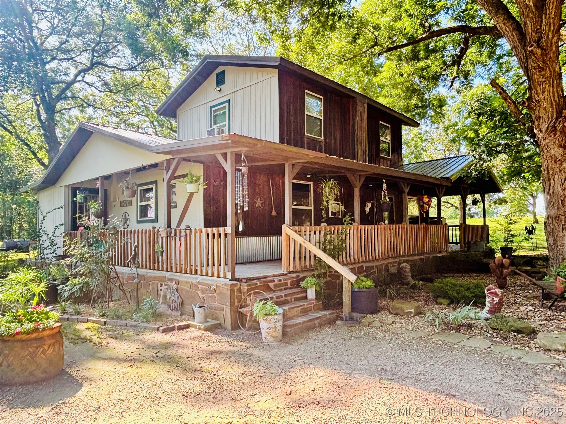 411914 E 1170 Property Photo 1