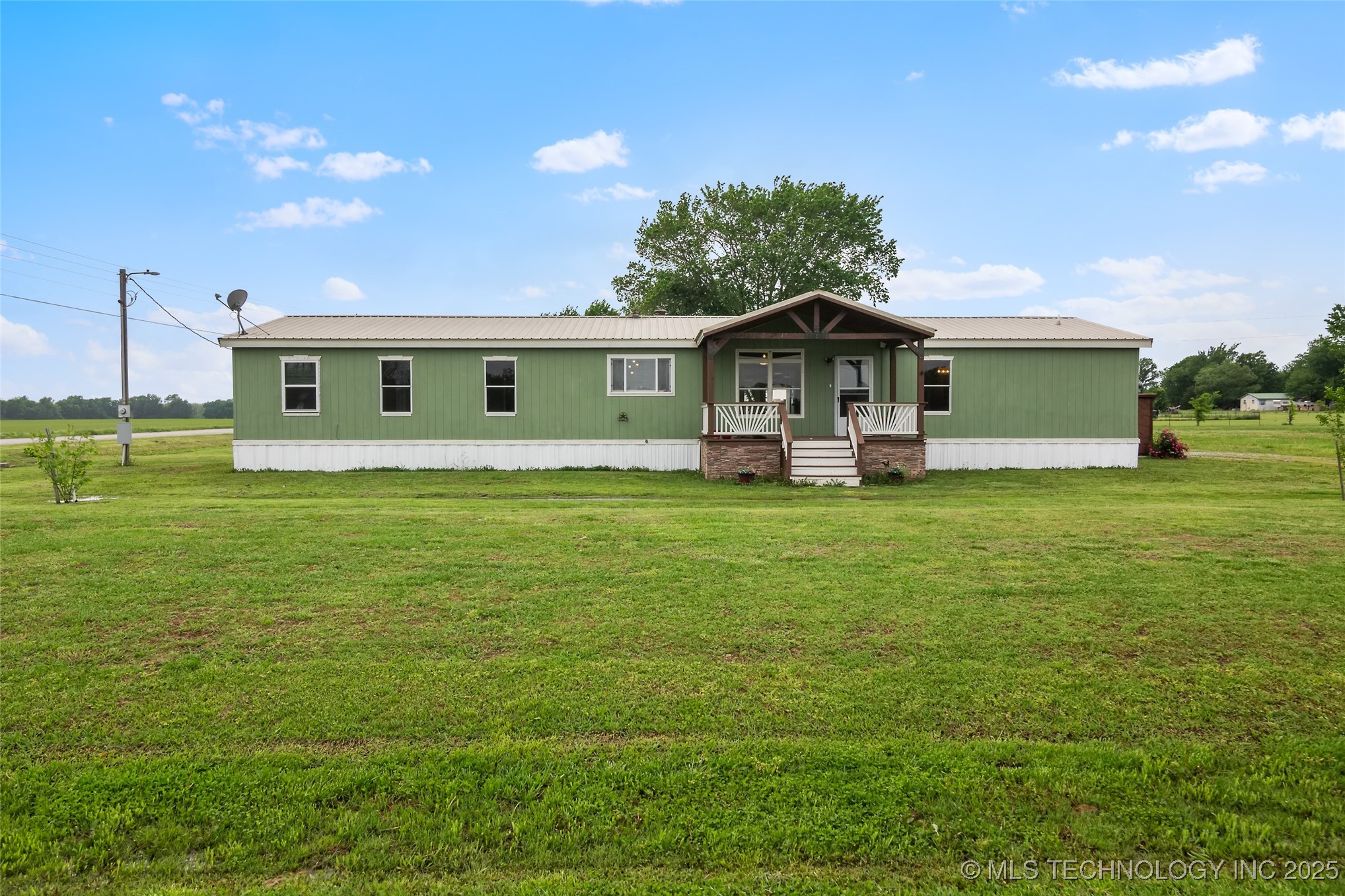 16985 E 640 Road Property Photo