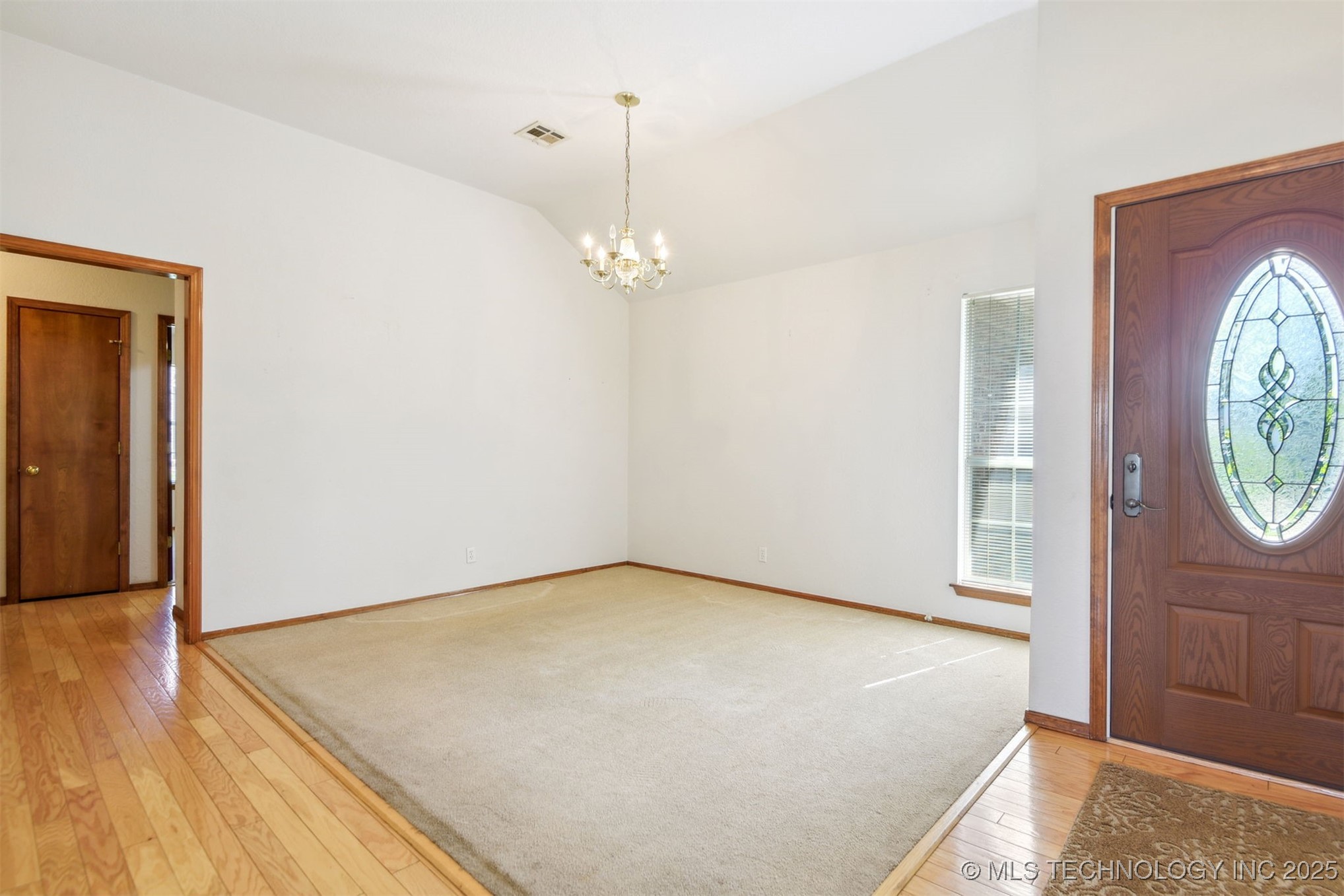 10716 S 83rd East Avenue Property Photo 5