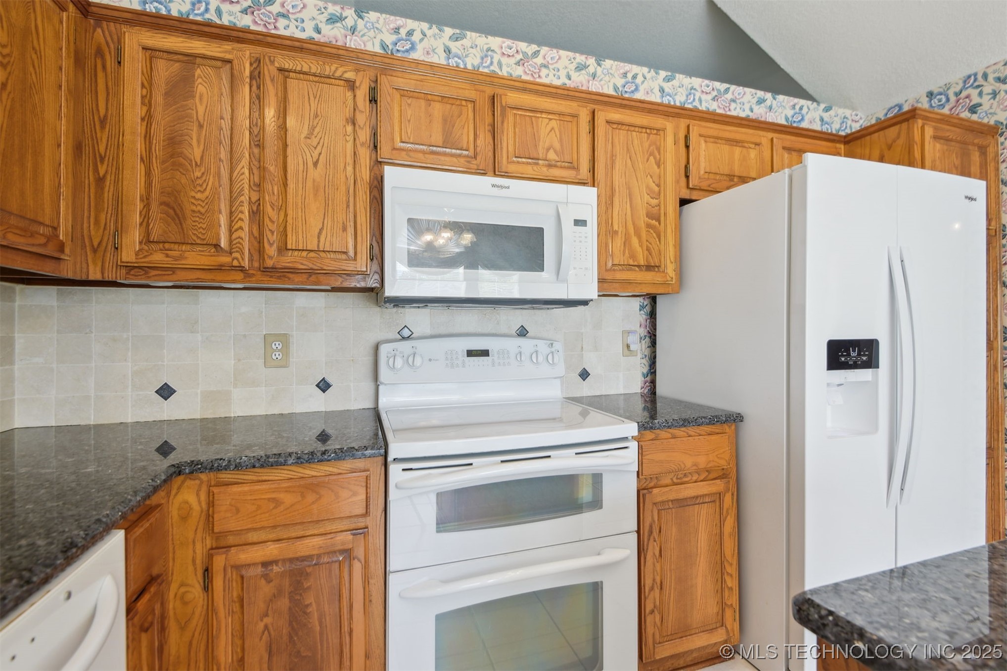 10716 S 83rd East Avenue Property Photo 10