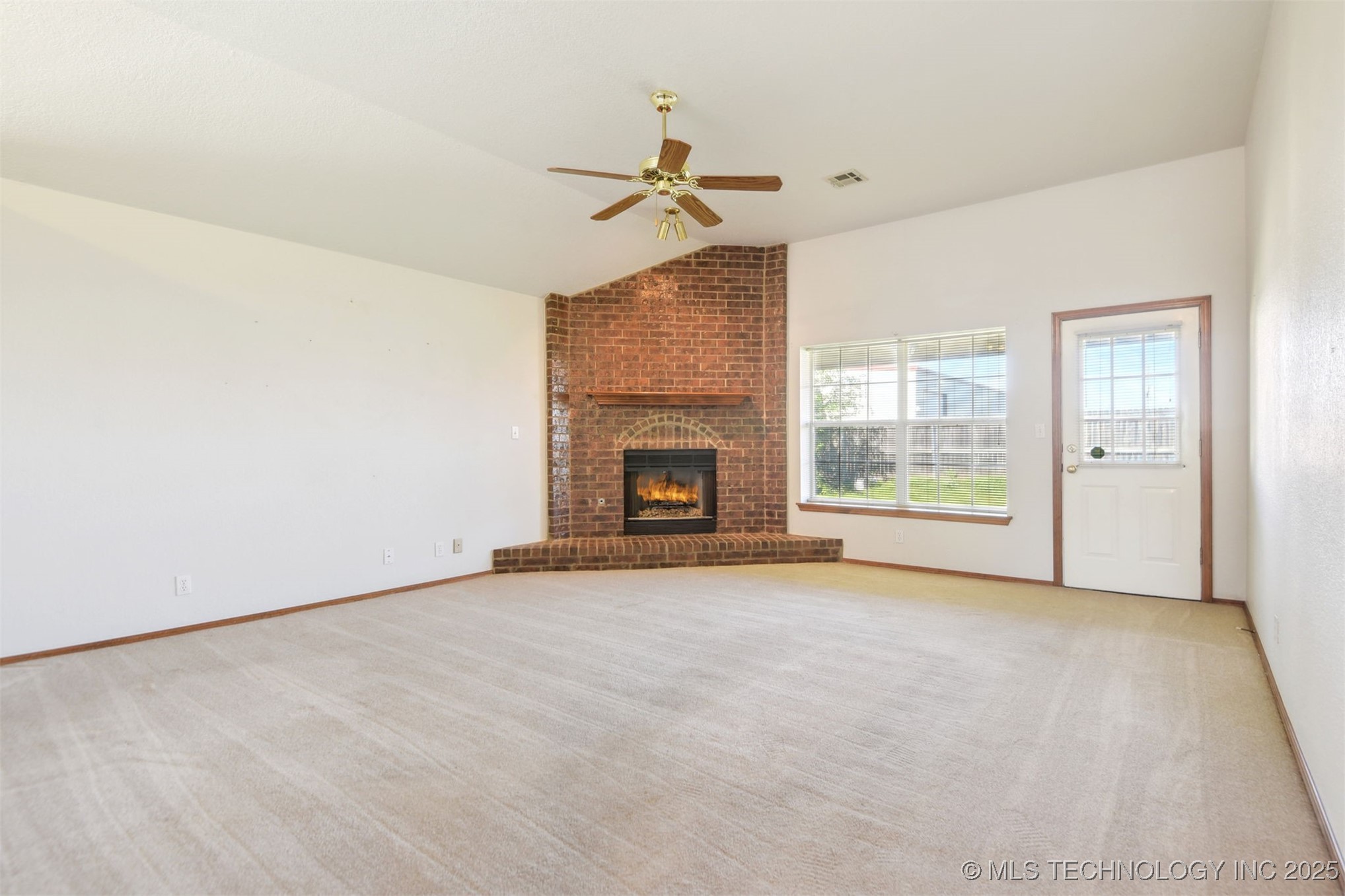 10716 S 83rd East Avenue Property Photo 12