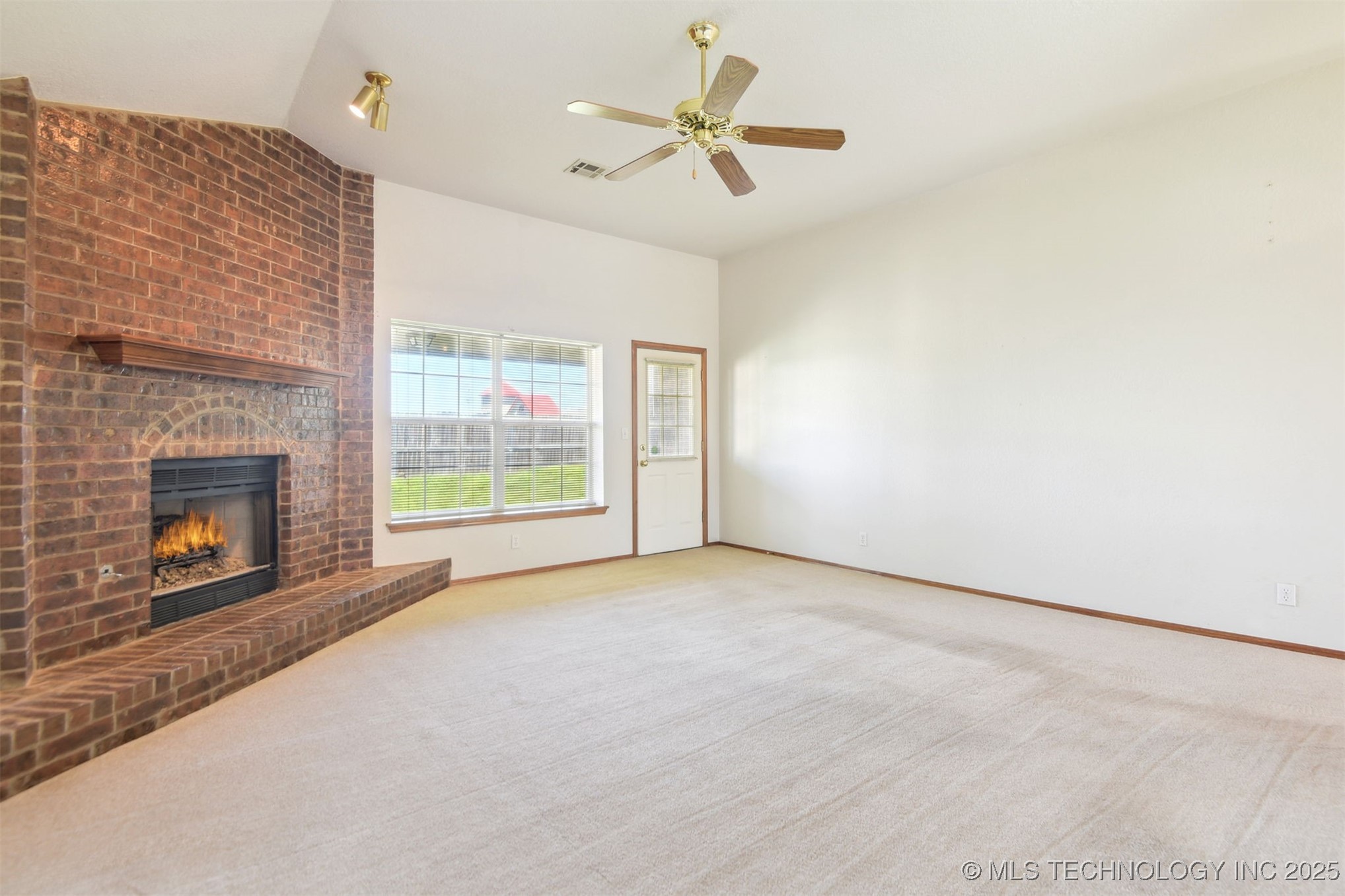 10716 S 83rd East Avenue Property Photo 13