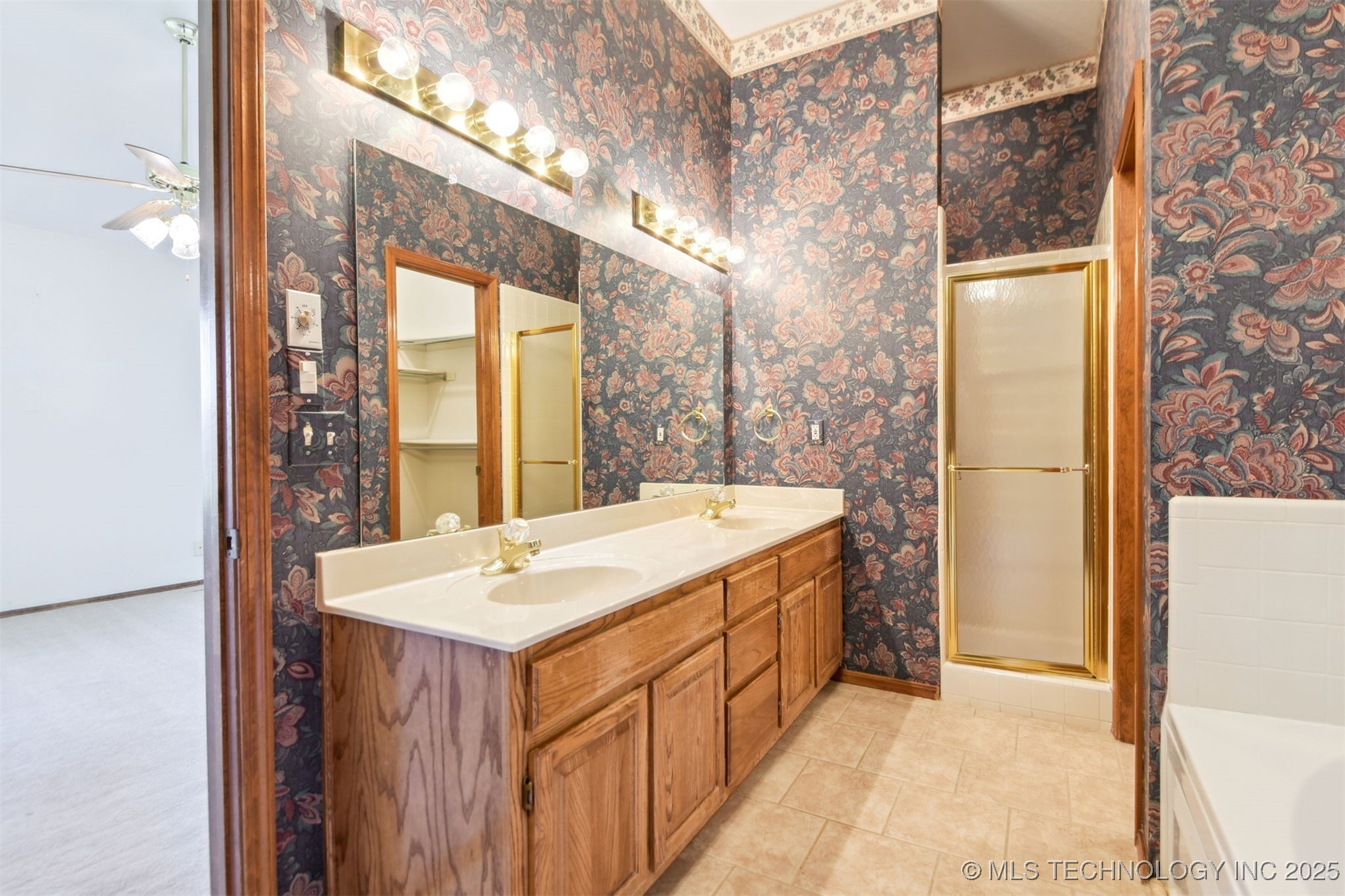10716 S 83rd East Avenue Property Photo 19