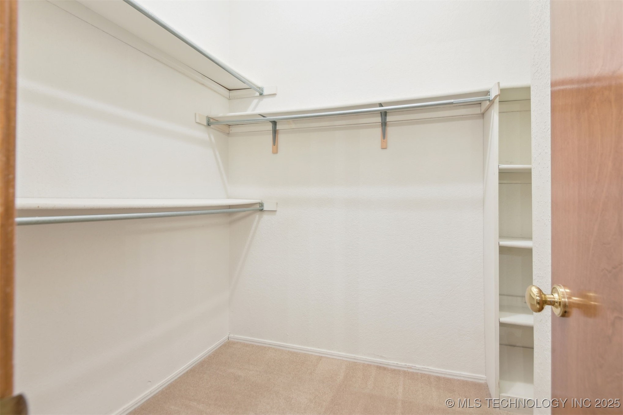 10716 S 83rd East Avenue Property Photo 20
