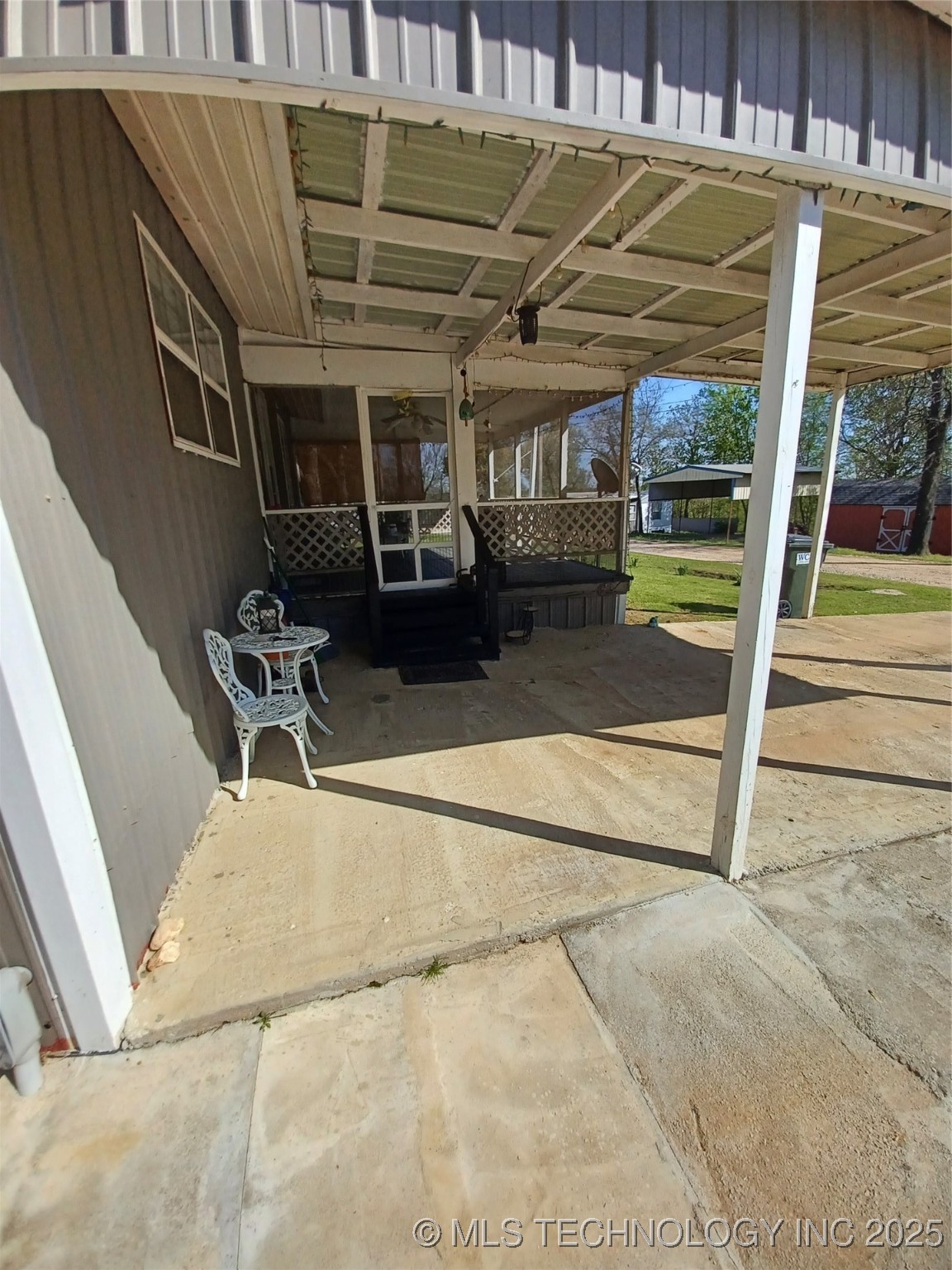 416747 Delaware Drive Property Photo 26