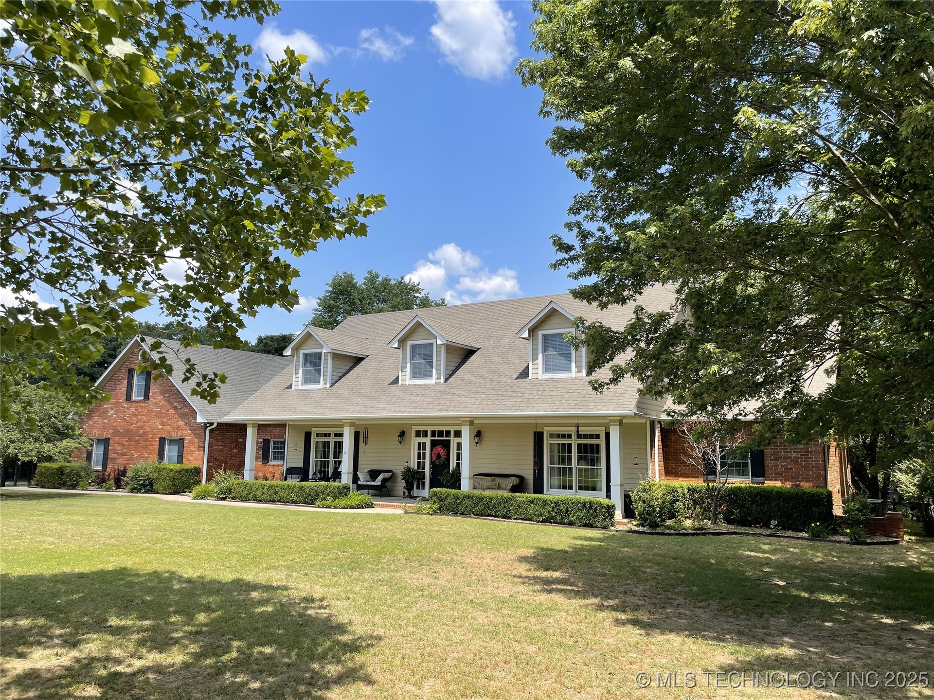 5730 Rolling Oaks Drive Property Photo