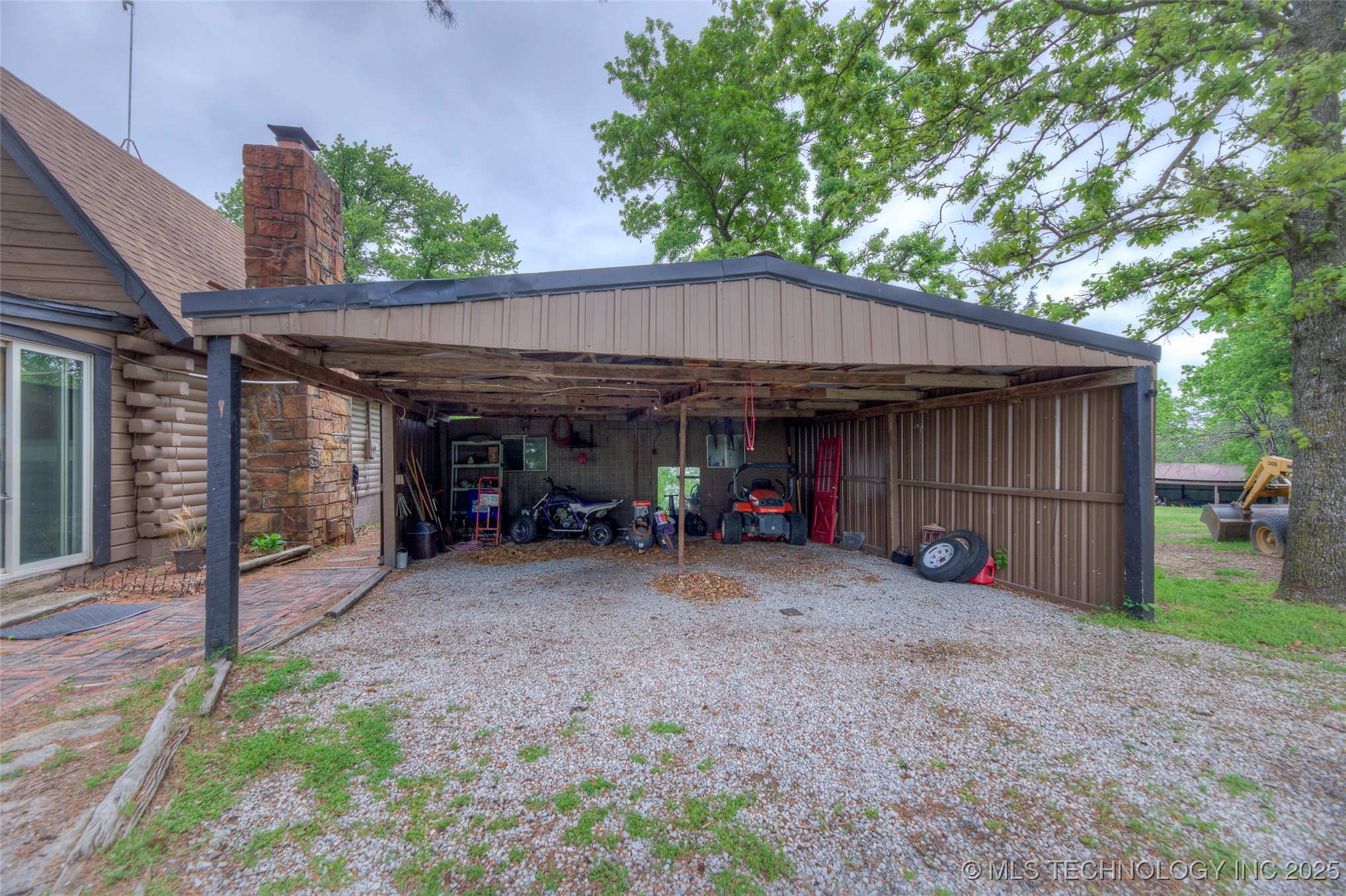 16703 Grisham Avenue Property Photo 4