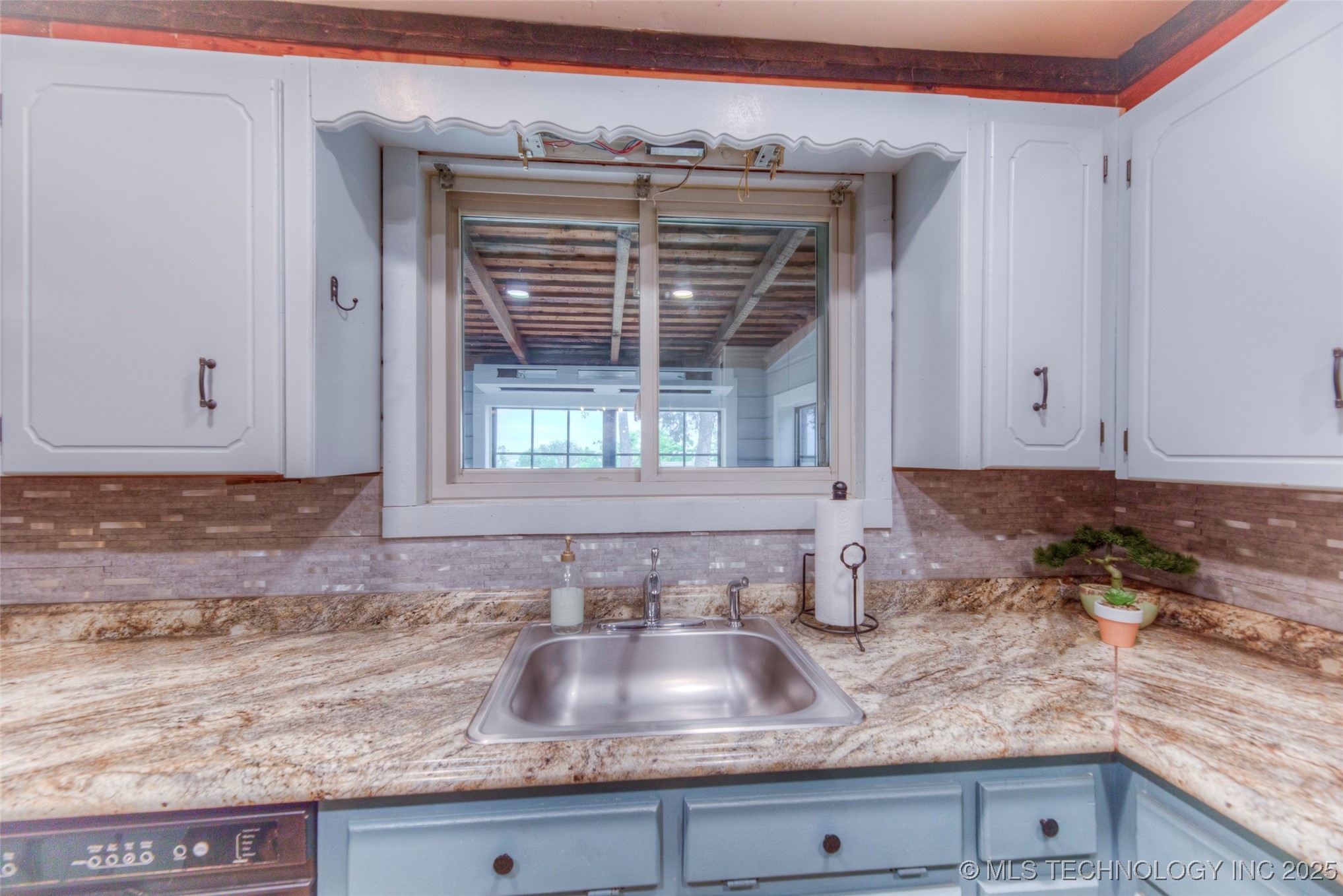 16703 Grisham Avenue Property Photo 16