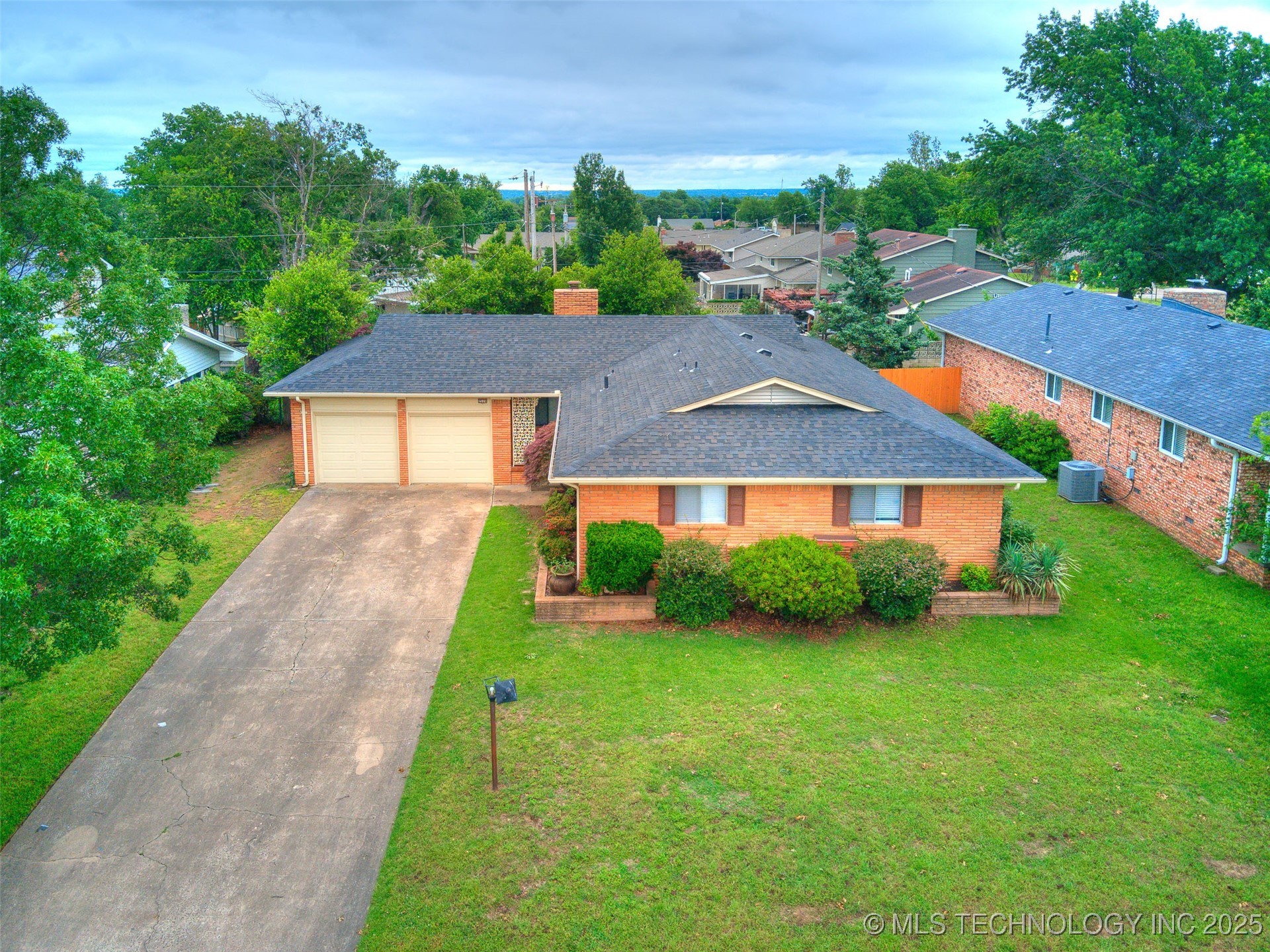 2229 S Darlington Place Property Image