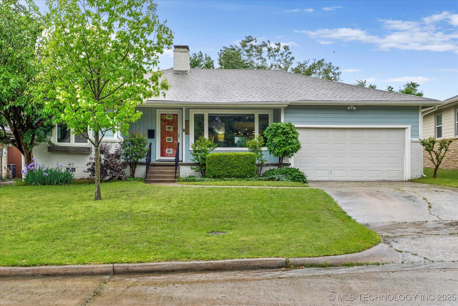 2428 S Marion Avenue Property Photo
