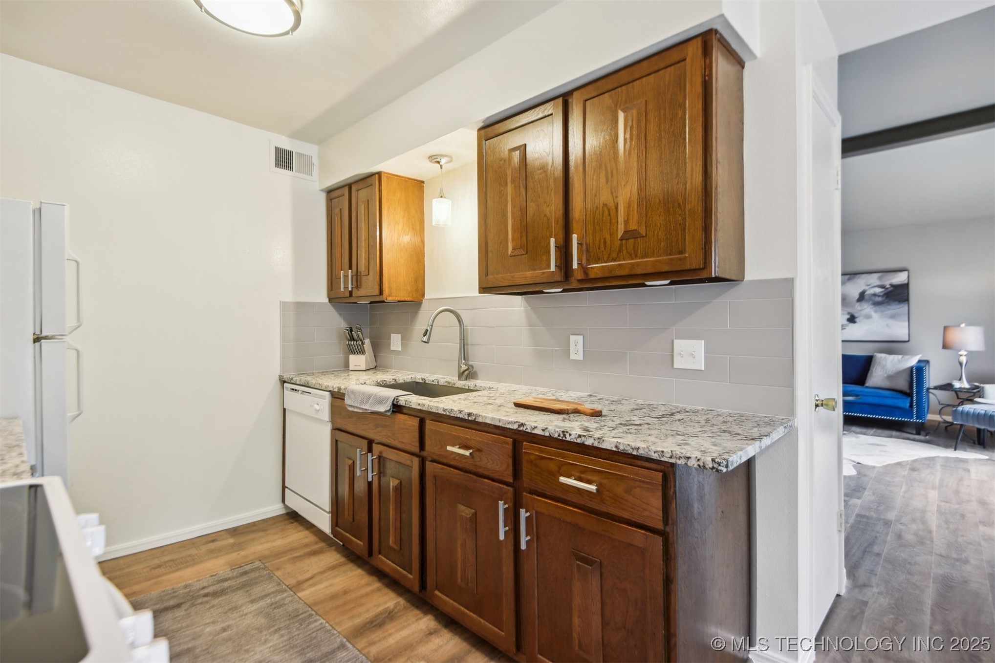 6727 S Richmond Avenue 632 Property Photo 7