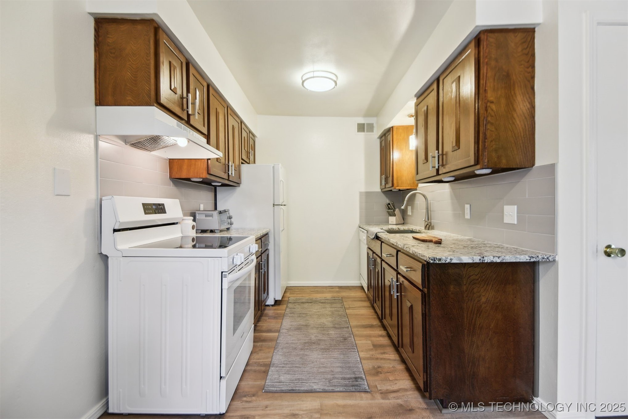6727 S Richmond Avenue 632 Property Photo 13