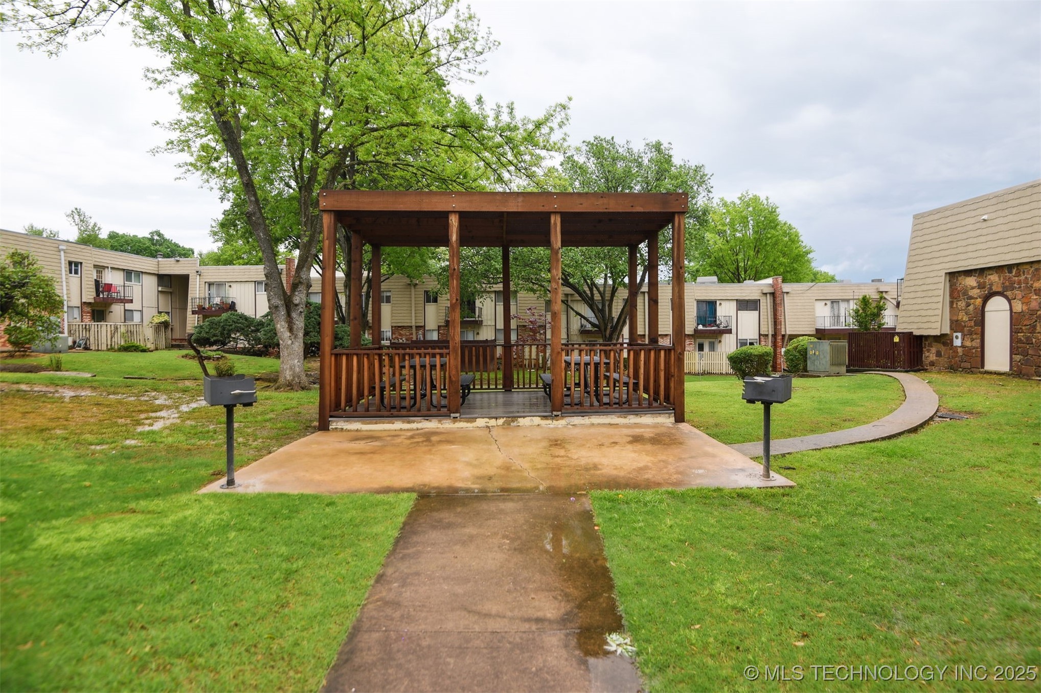 6727 S Richmond Avenue 632 Property Photo 24