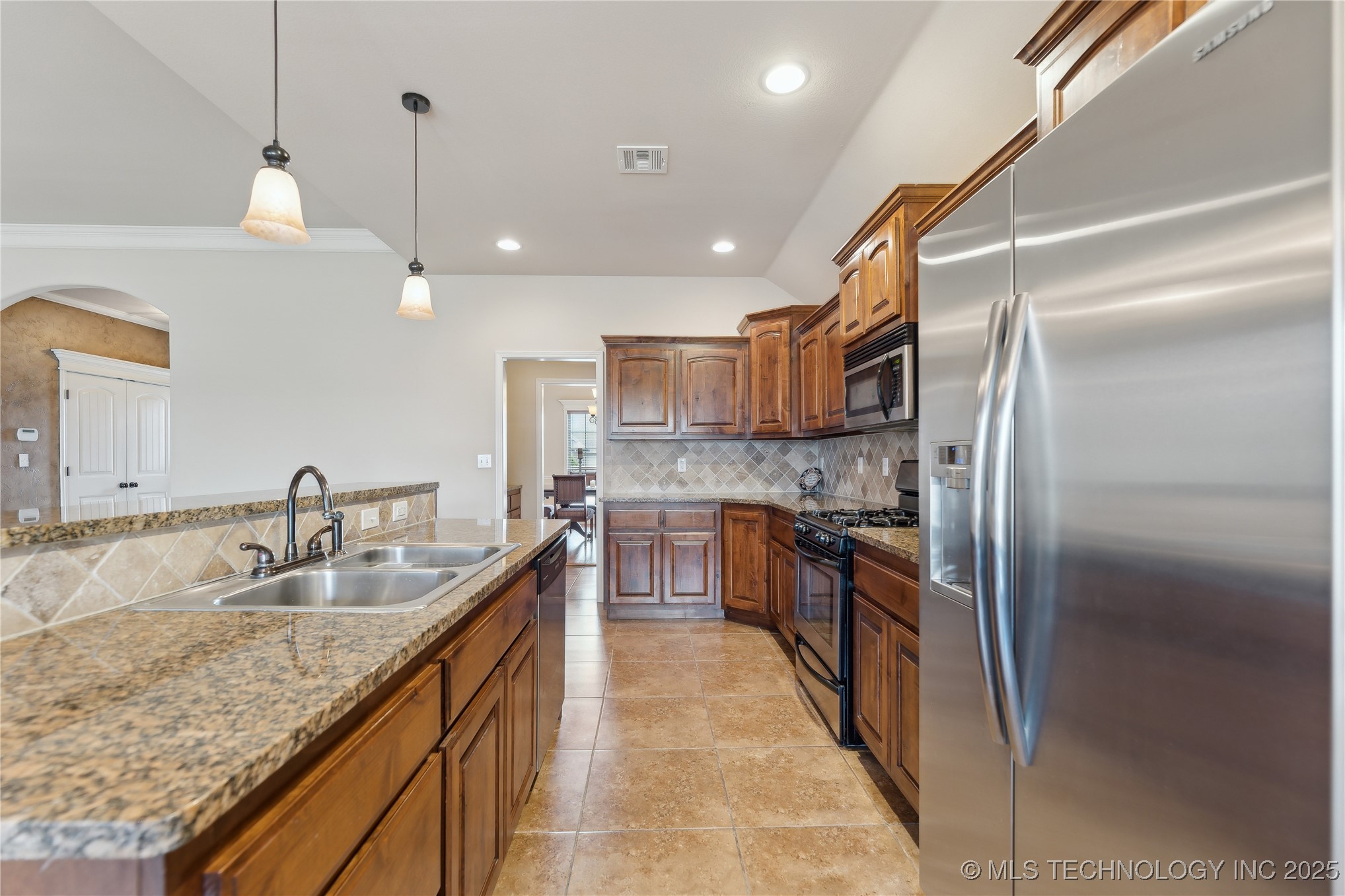 12053 E 69th Street North Property Photo 12