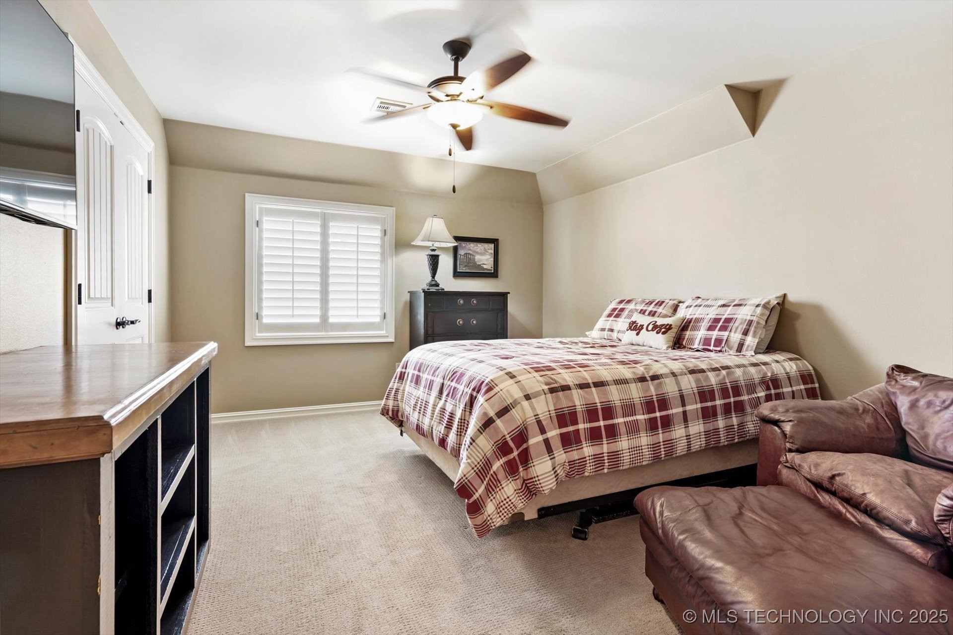 12141 S 4th Street Property Photo 28
