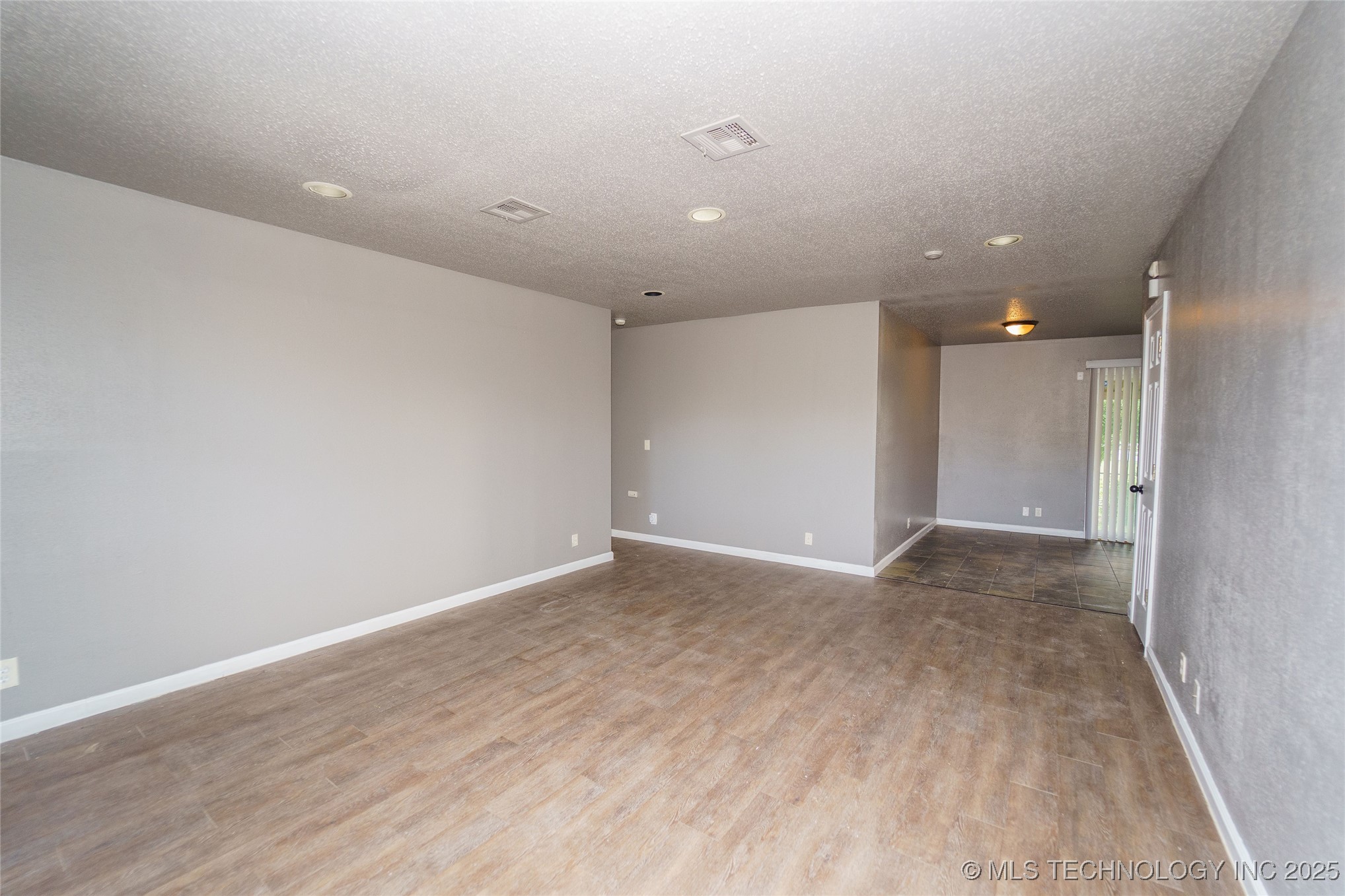 1160 S 124th East Avenue Property Photo 3