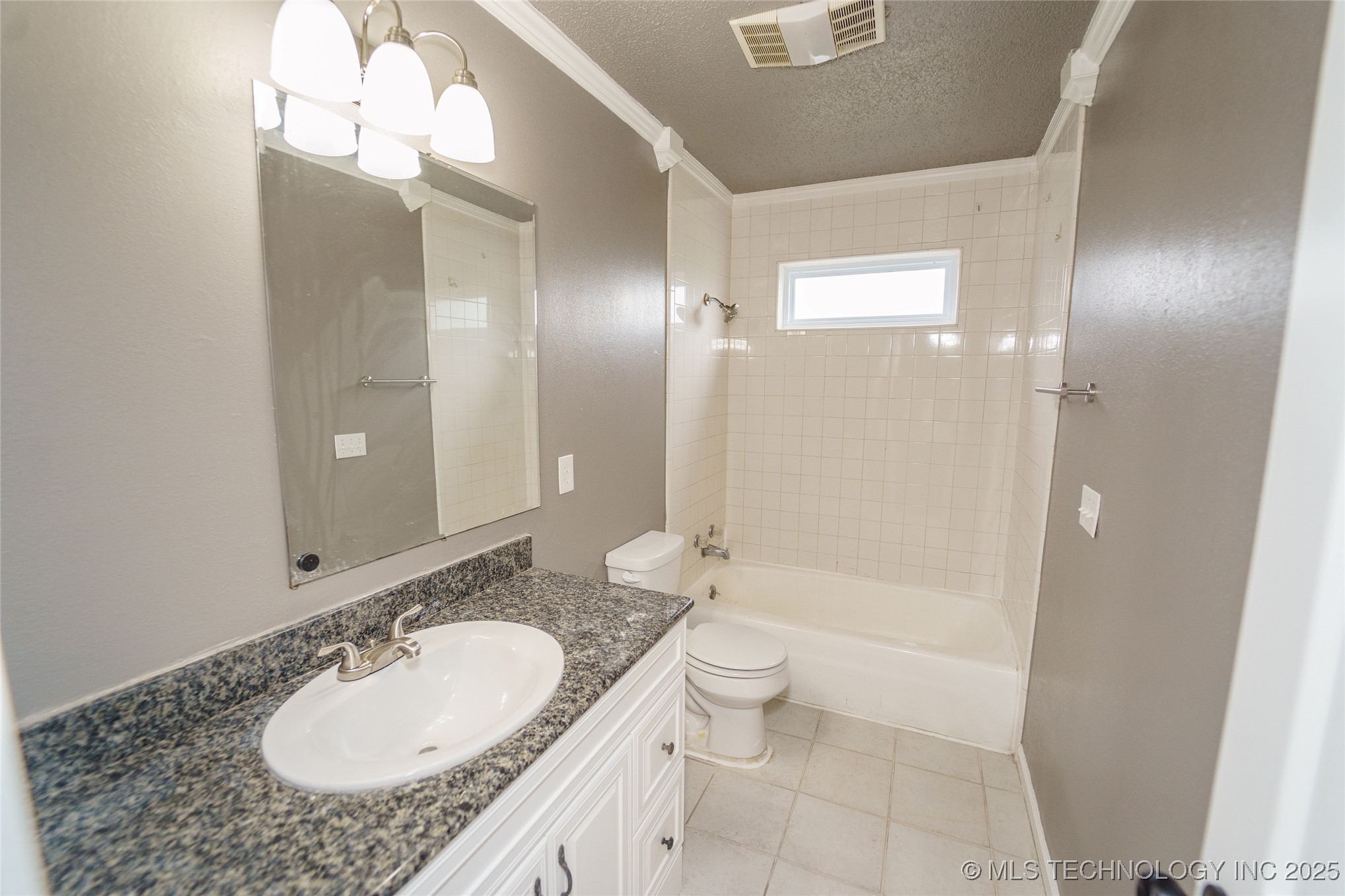 1160 S 124th East Avenue Property Photo 9
