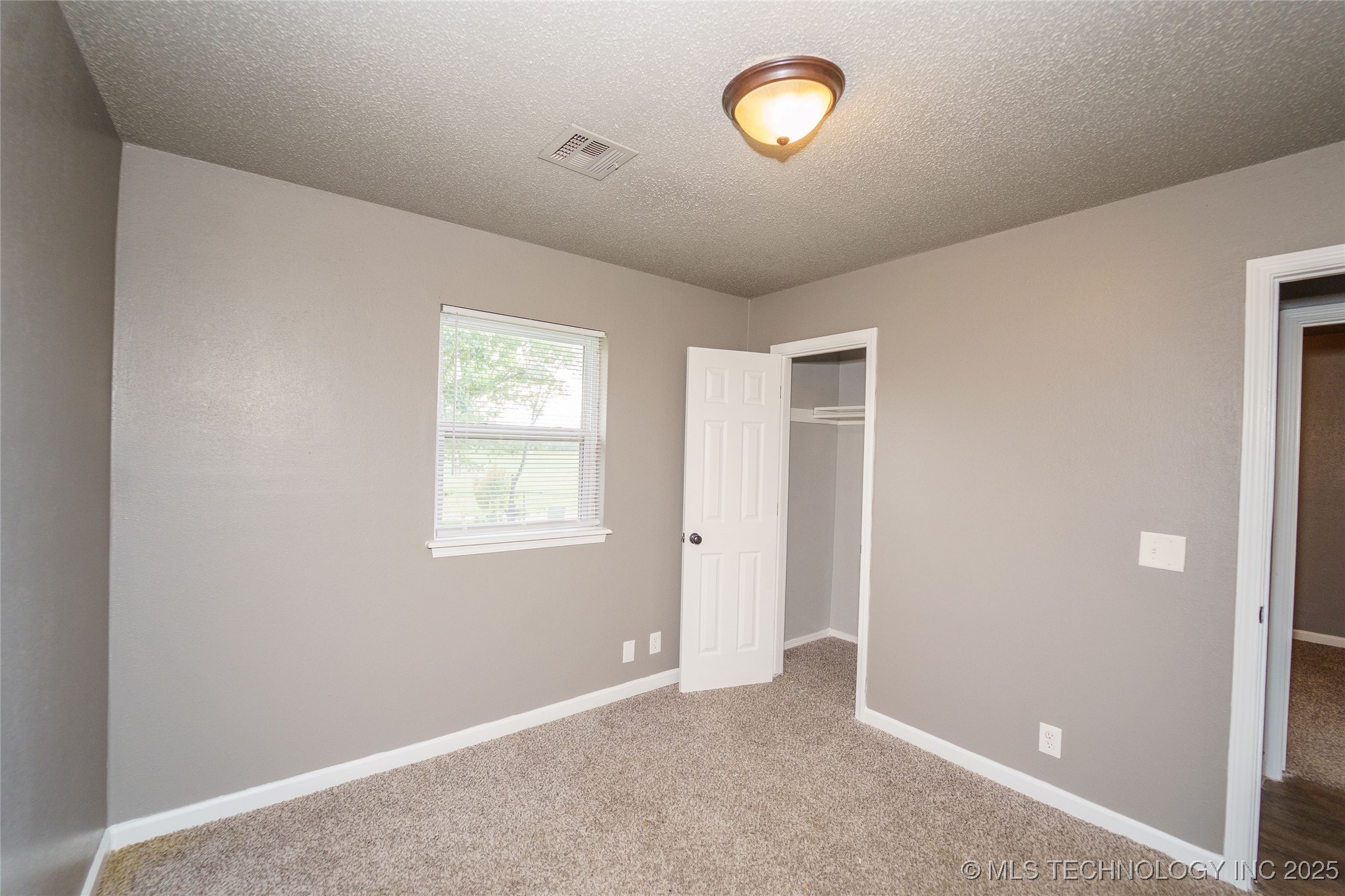 1160 S 124th East Avenue Property Photo 12