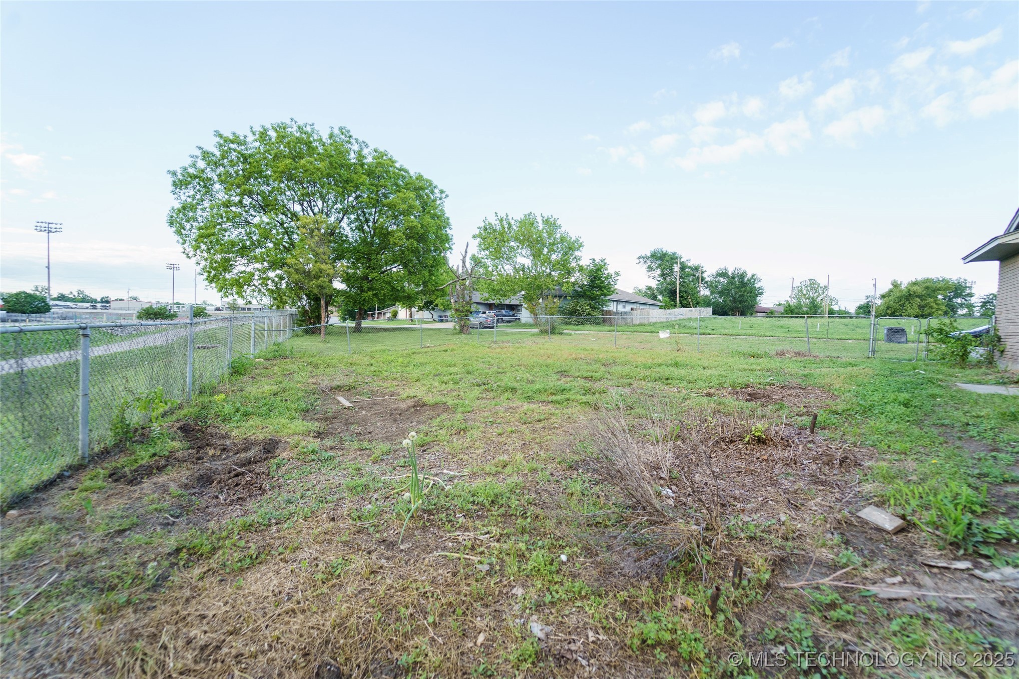 1160 S 124th East Avenue Property Photo 27