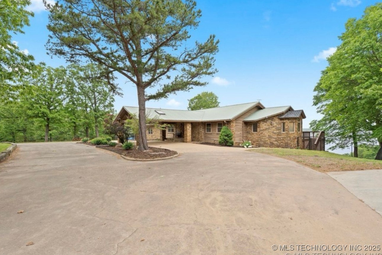 53402 E 332 Loop Property Photo 1