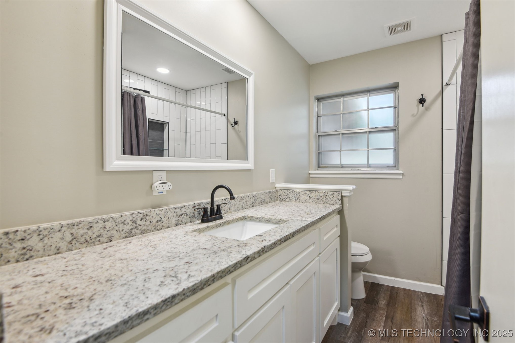 4619 S Lakewood Avenue Property Photo 25