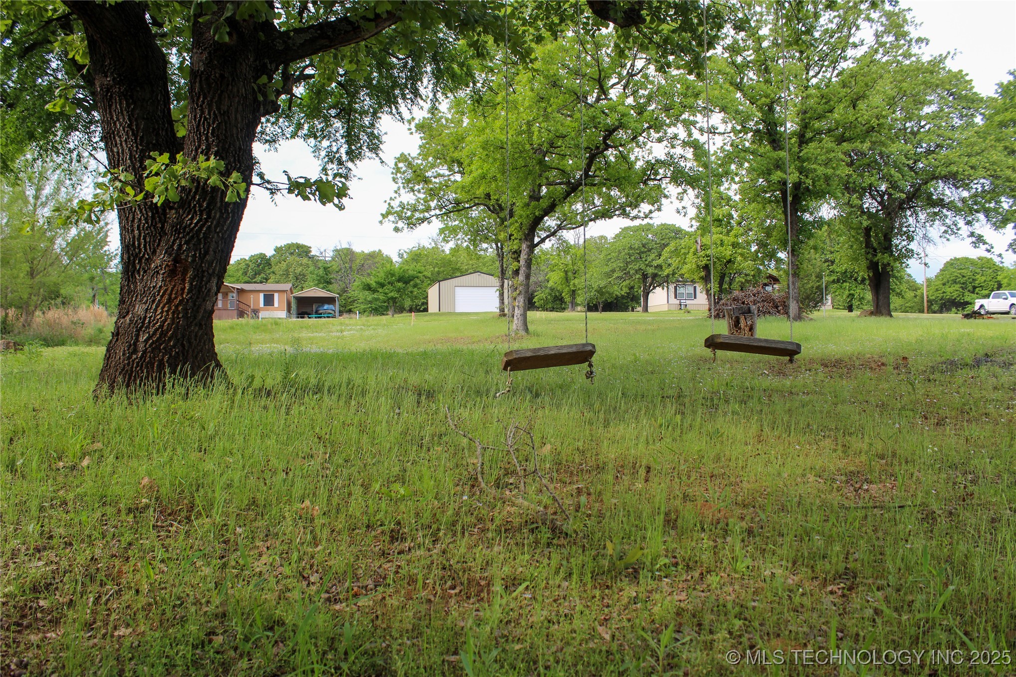430250 E 1146 Road Property Photo 1