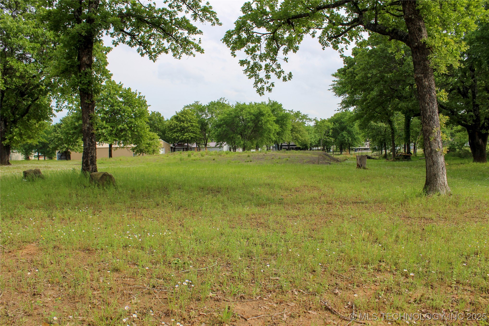 430250 E 1146 Road Property Photo 5