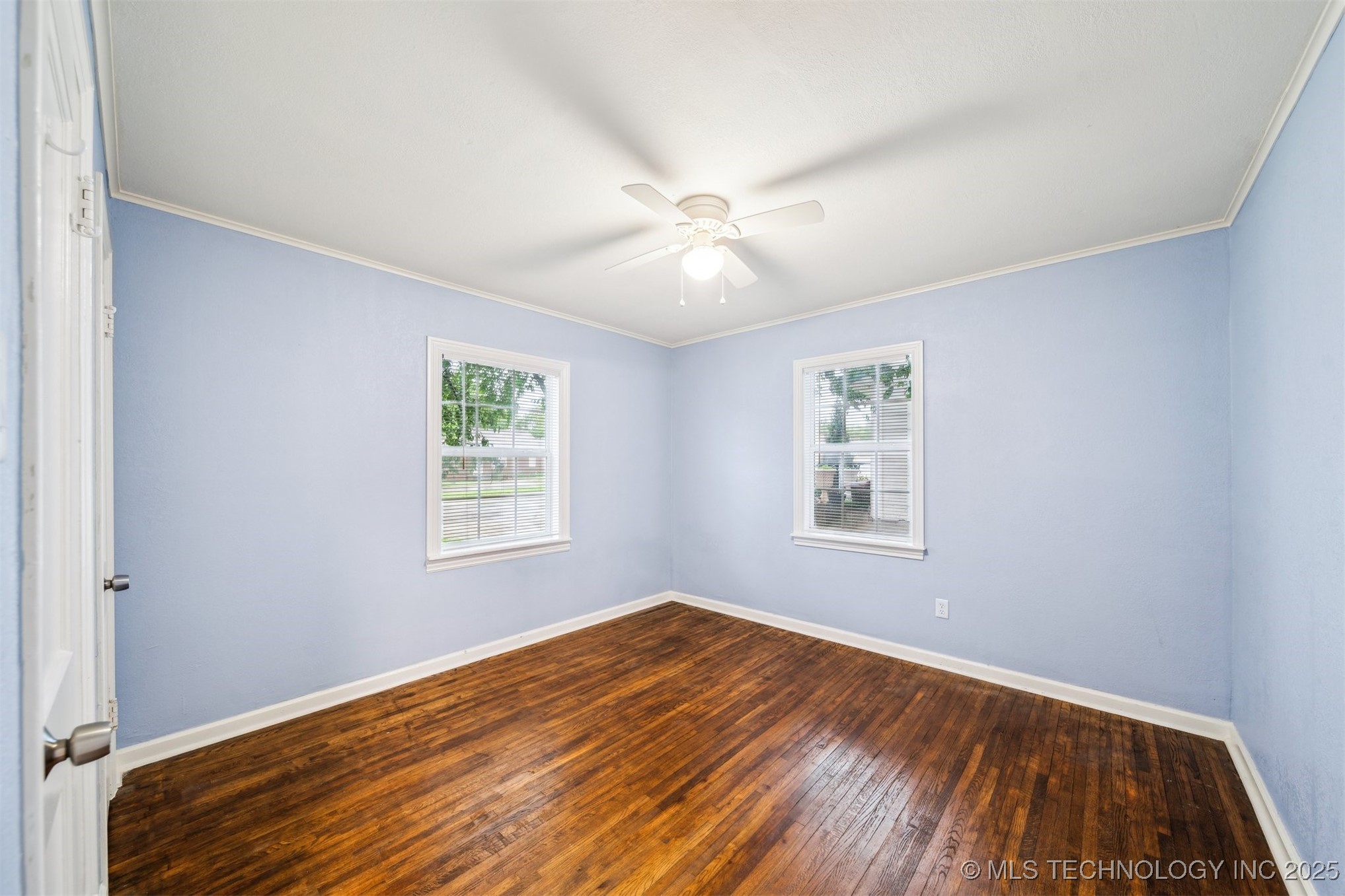 1146 N Harvard Avenue Property Photo 9