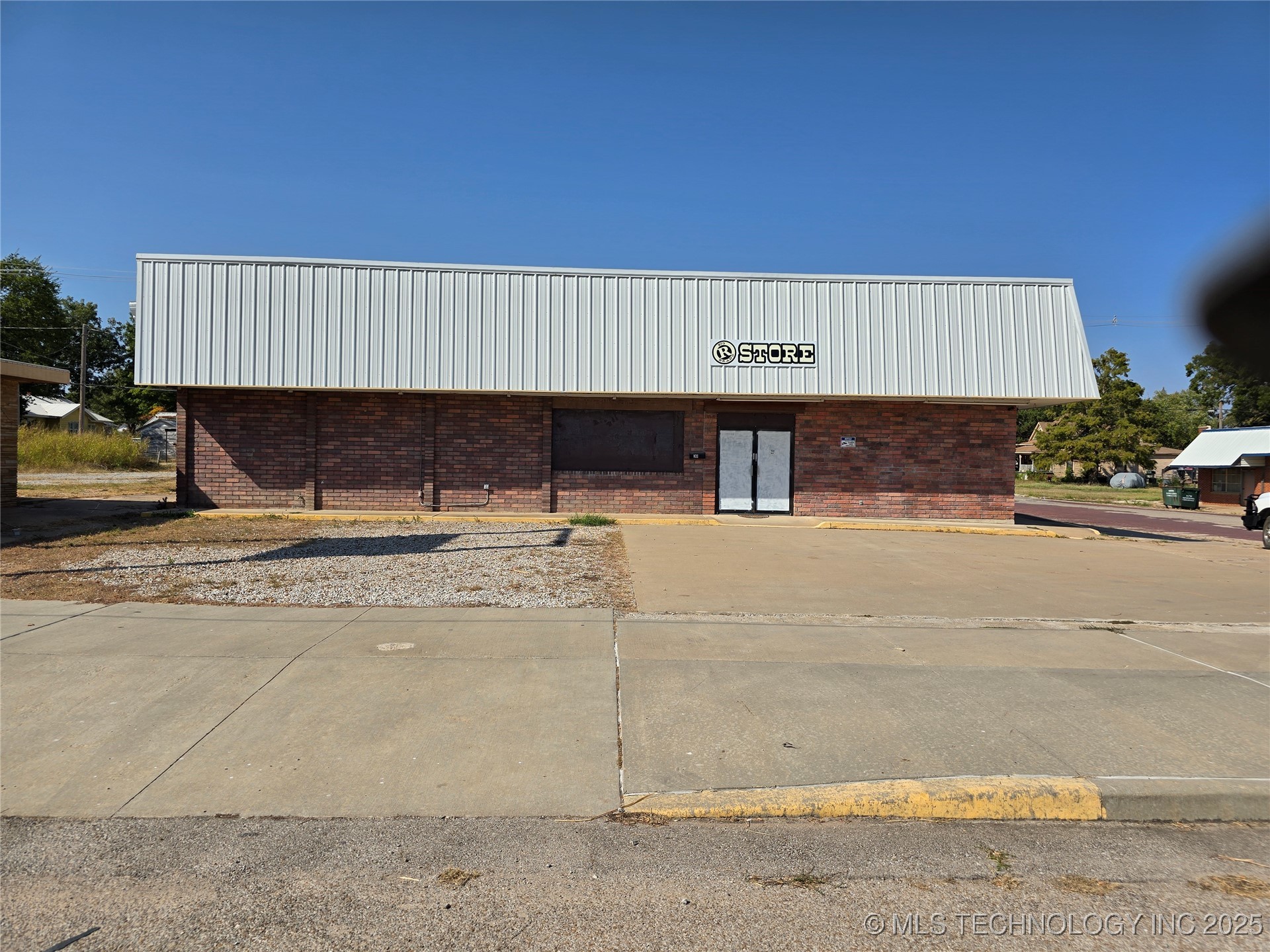 361 N Main Street Property Photo 2