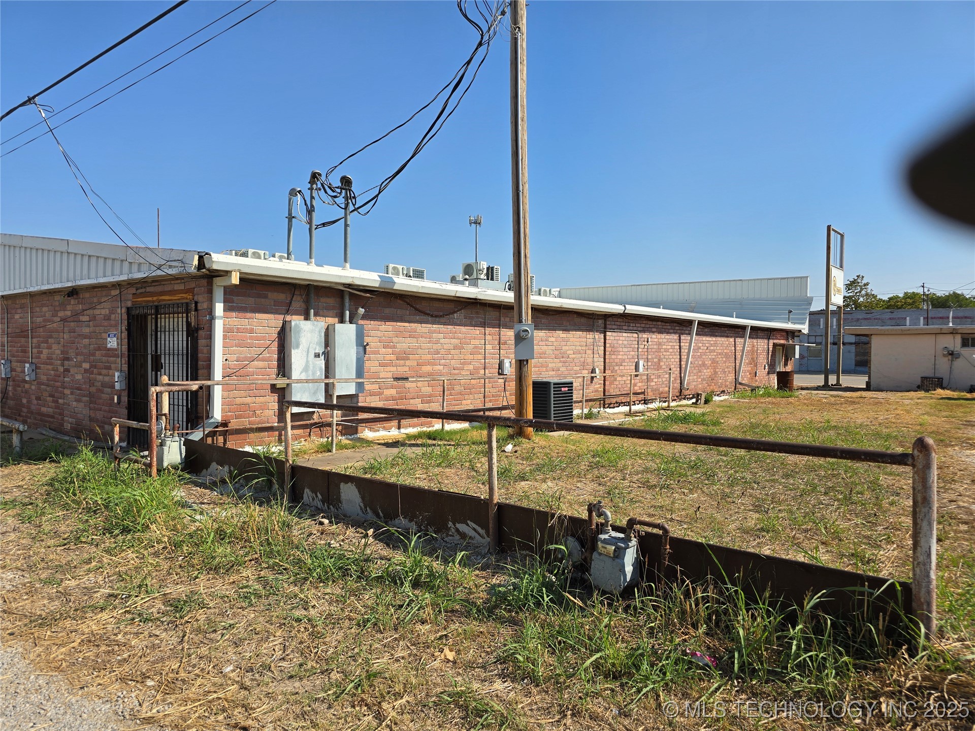 361 N Main Street Property Photo 3