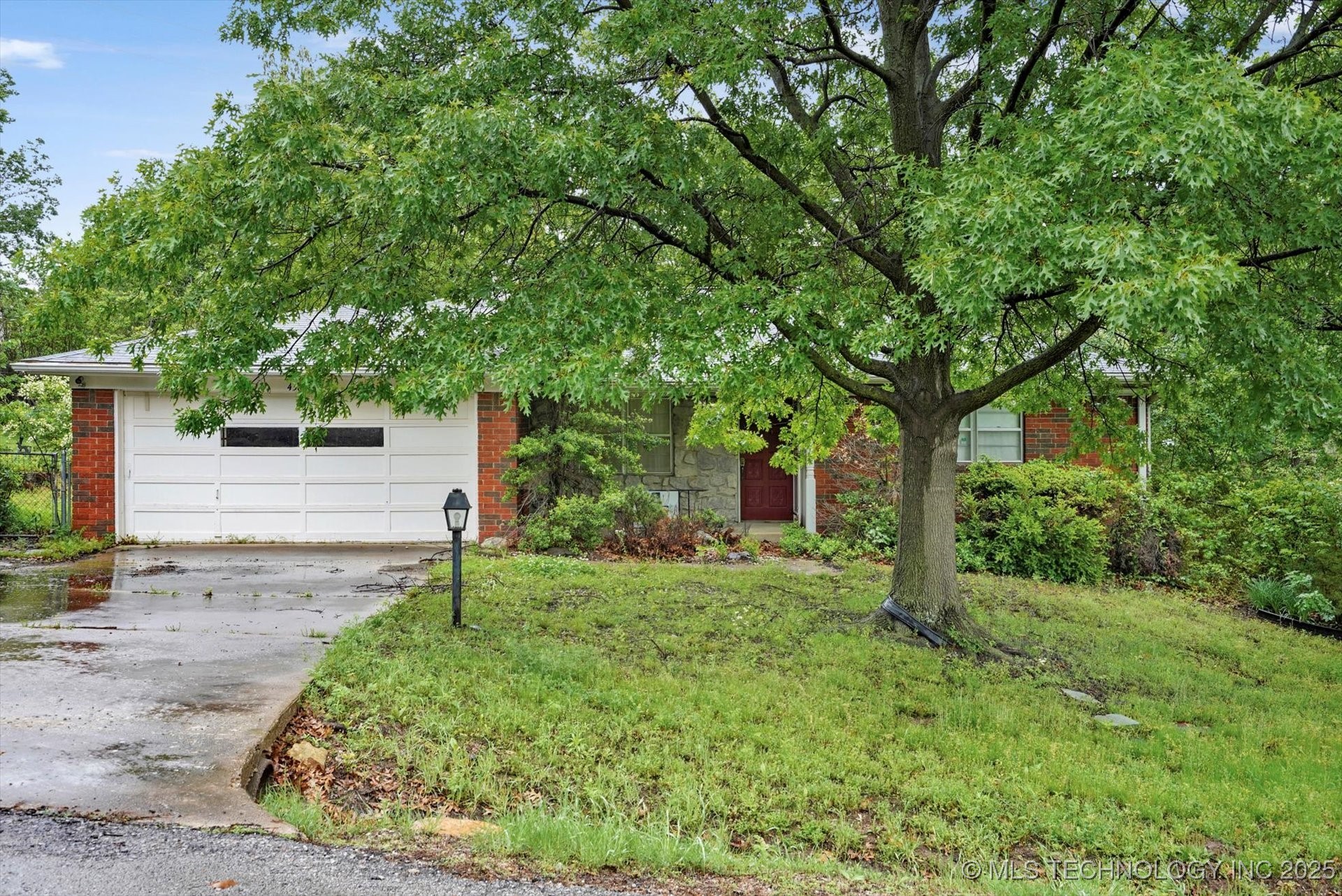 4367 Lakeside Drive Property Photo 1