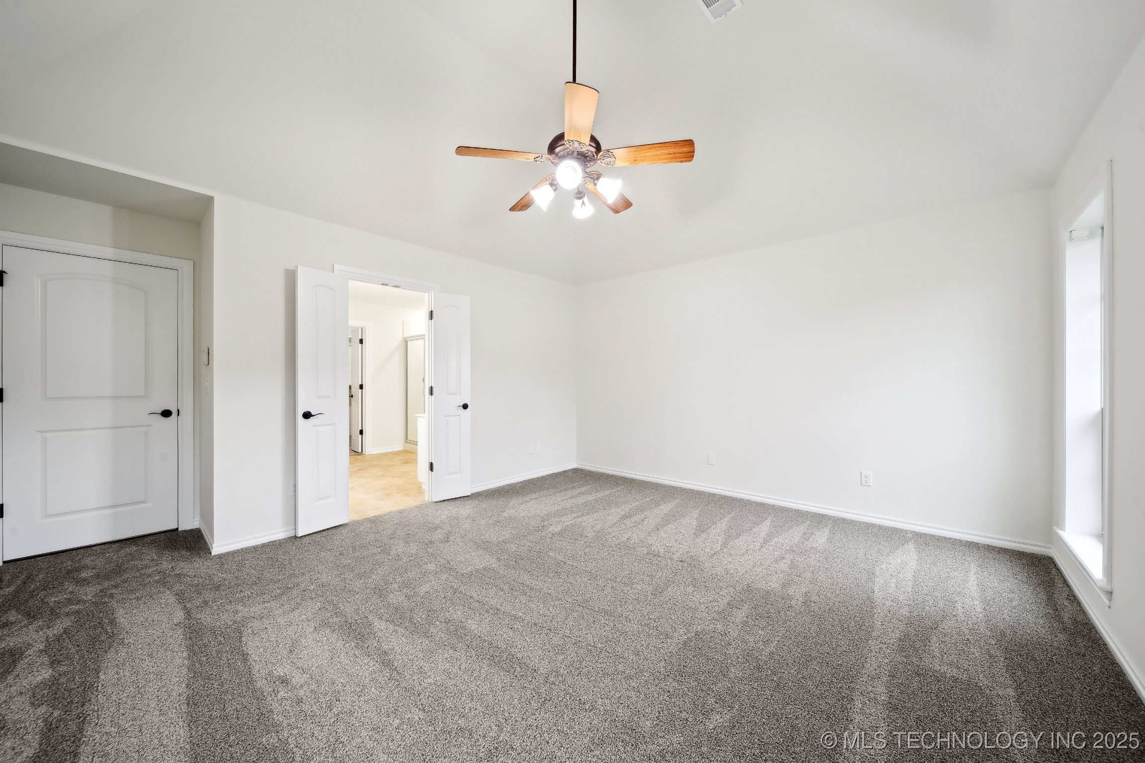 9317 S 75th East Avenue Property Photo 20