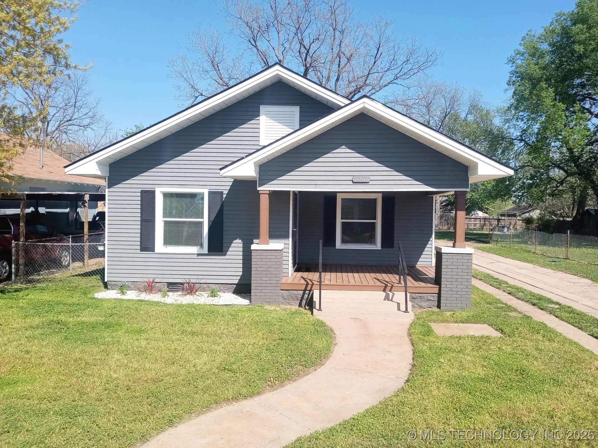 1007 S 5th Property Photo