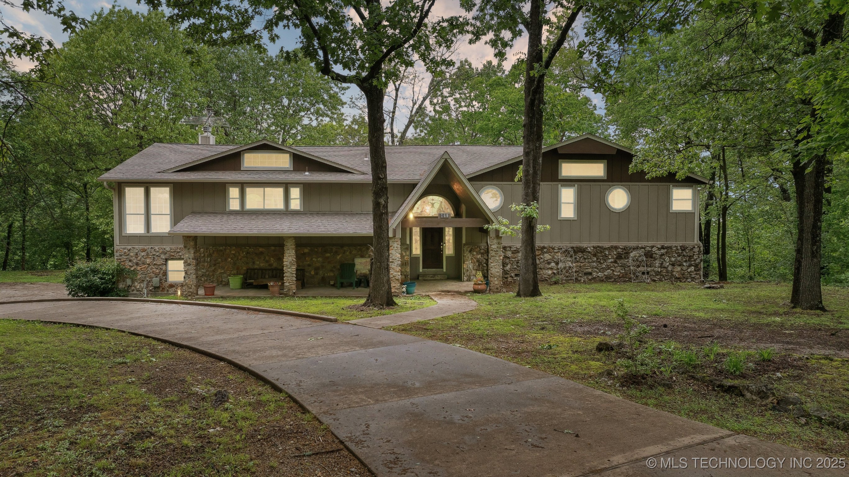 149 Se 4404 Loop Property Photo 1