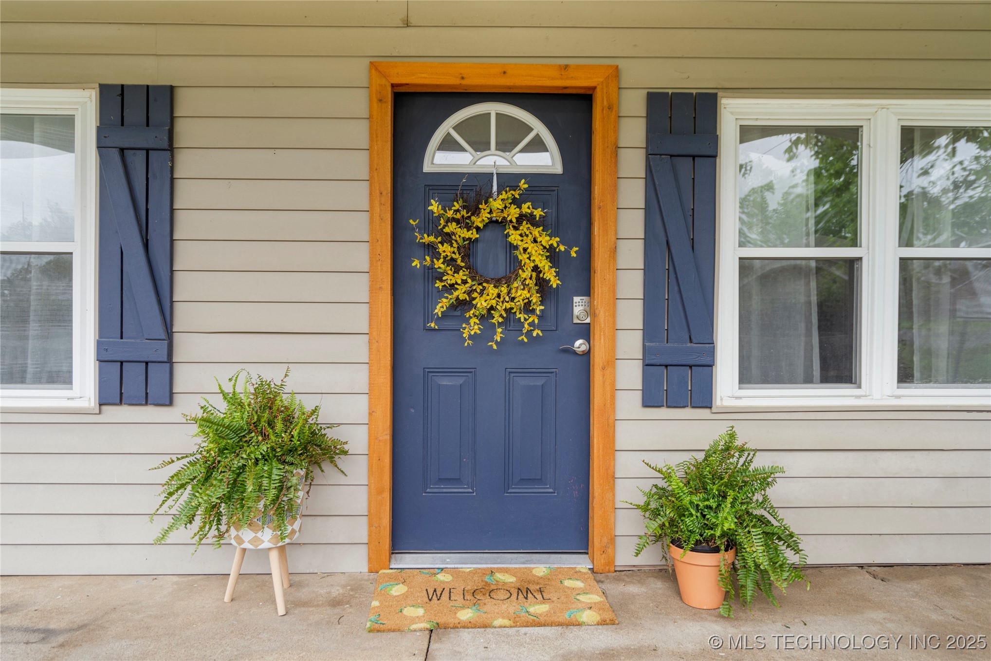 109 E Burnham Avenue Property Photo 3