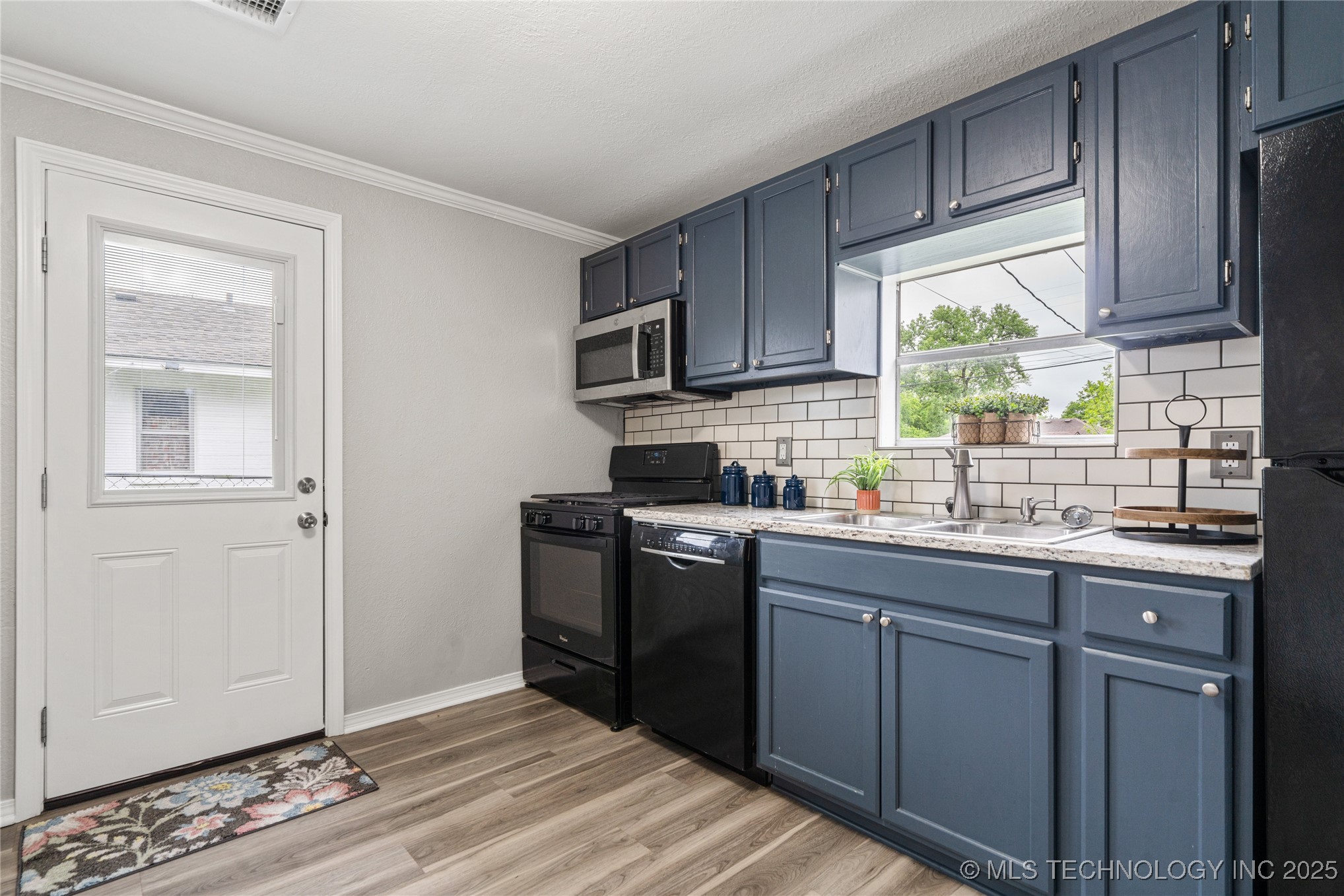 109 E Burnham Avenue Property Photo 17