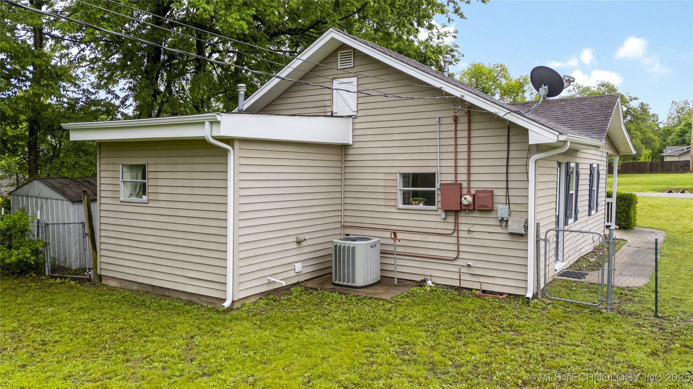 109 E Burnham Avenue Property Photo 28