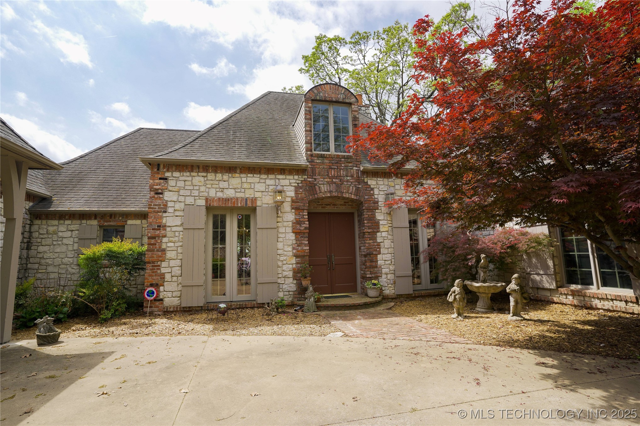 4354 S 440 Road Property Photo