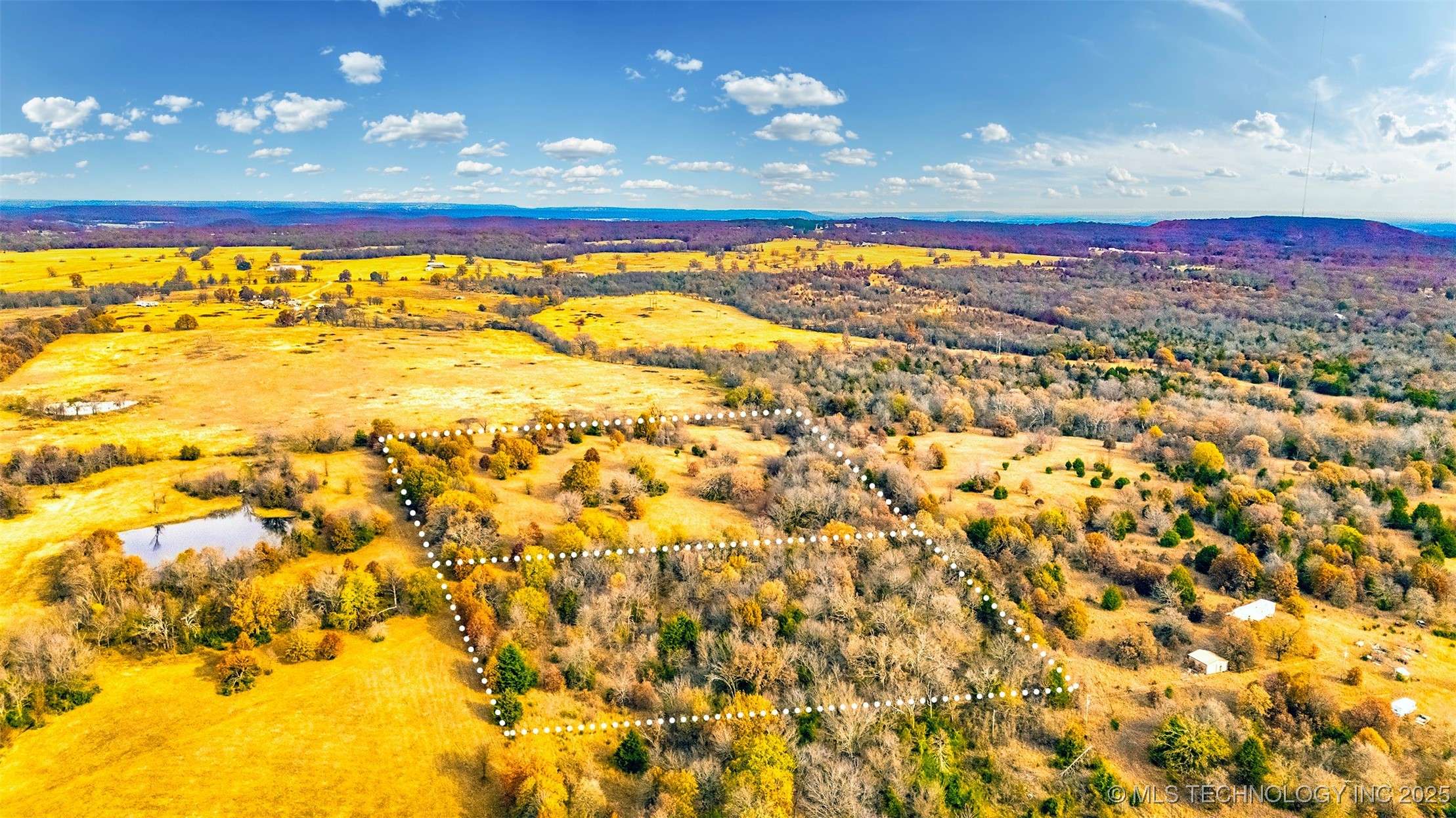 111800 E 4285 Road Property Photo 2