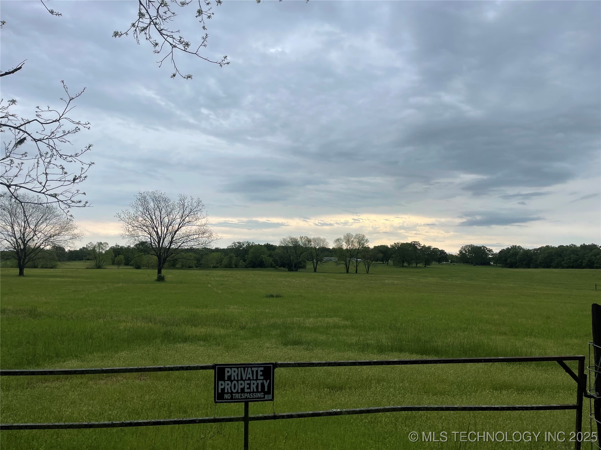 550 Road Property Photo