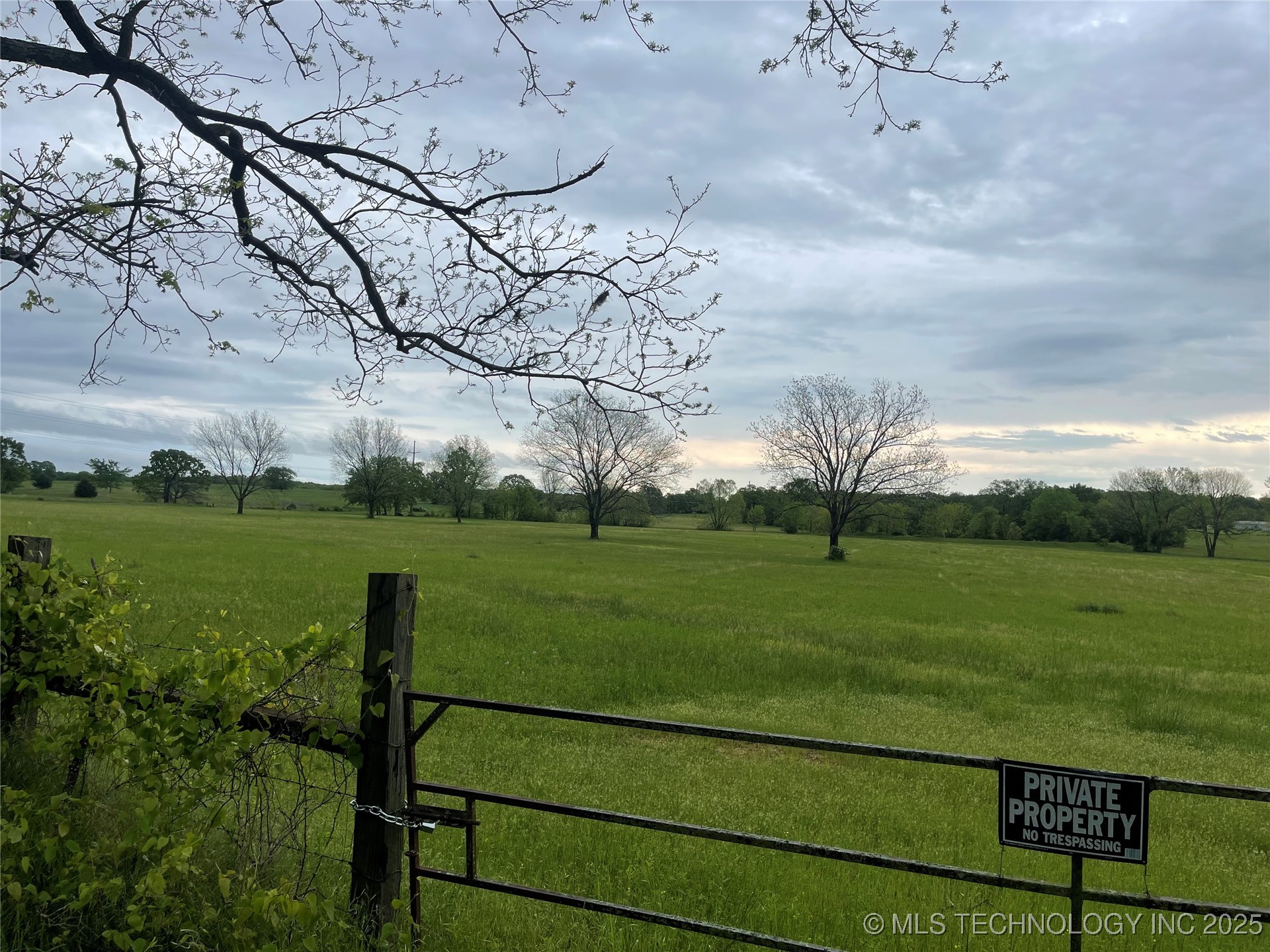 550 Road Property Photo 2