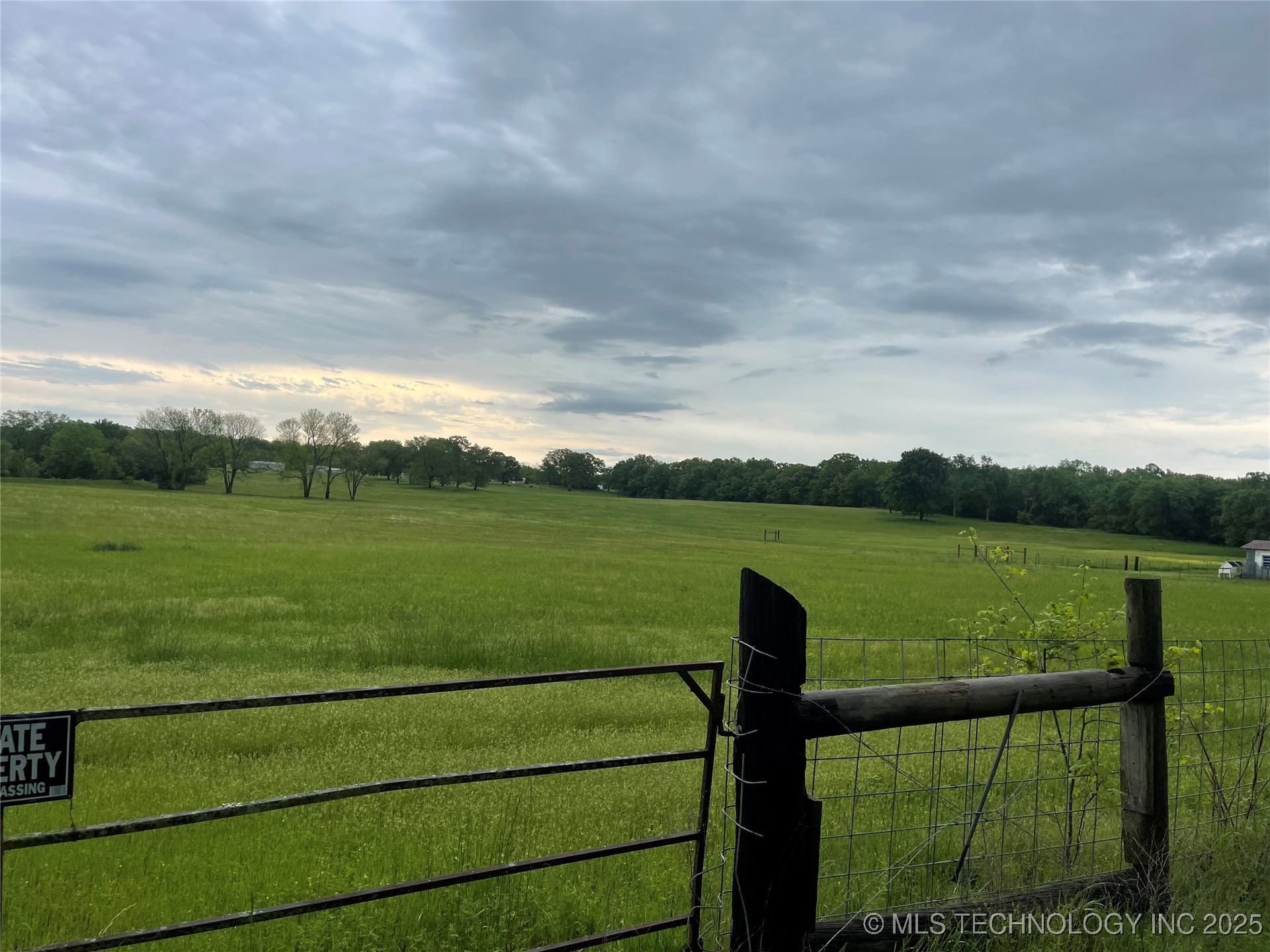 550 Road Property Photo 3