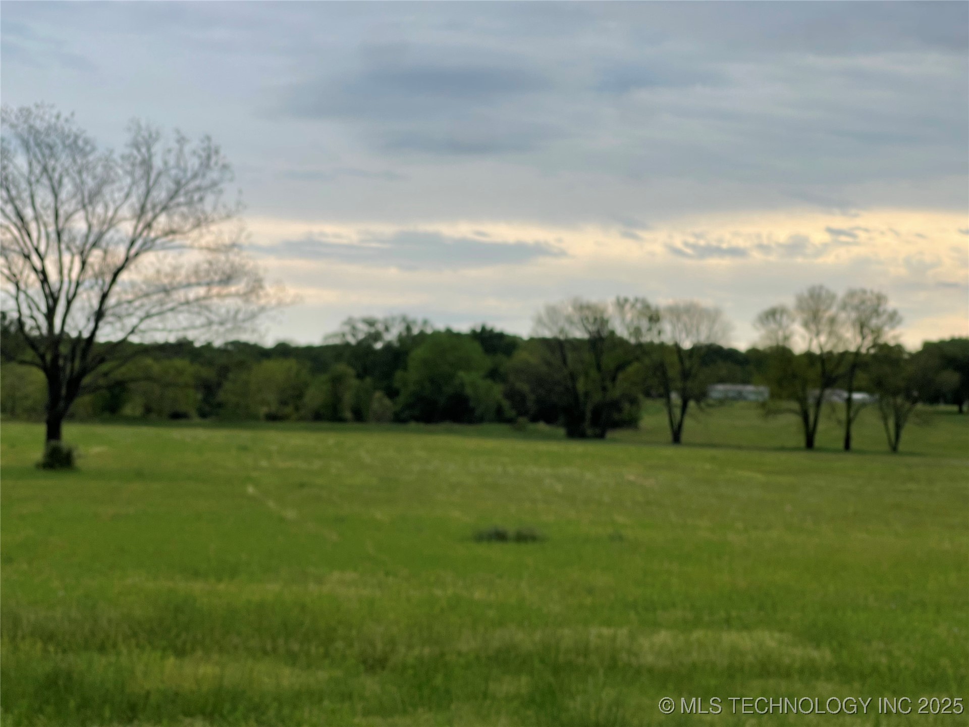550 Road Property Photo 4