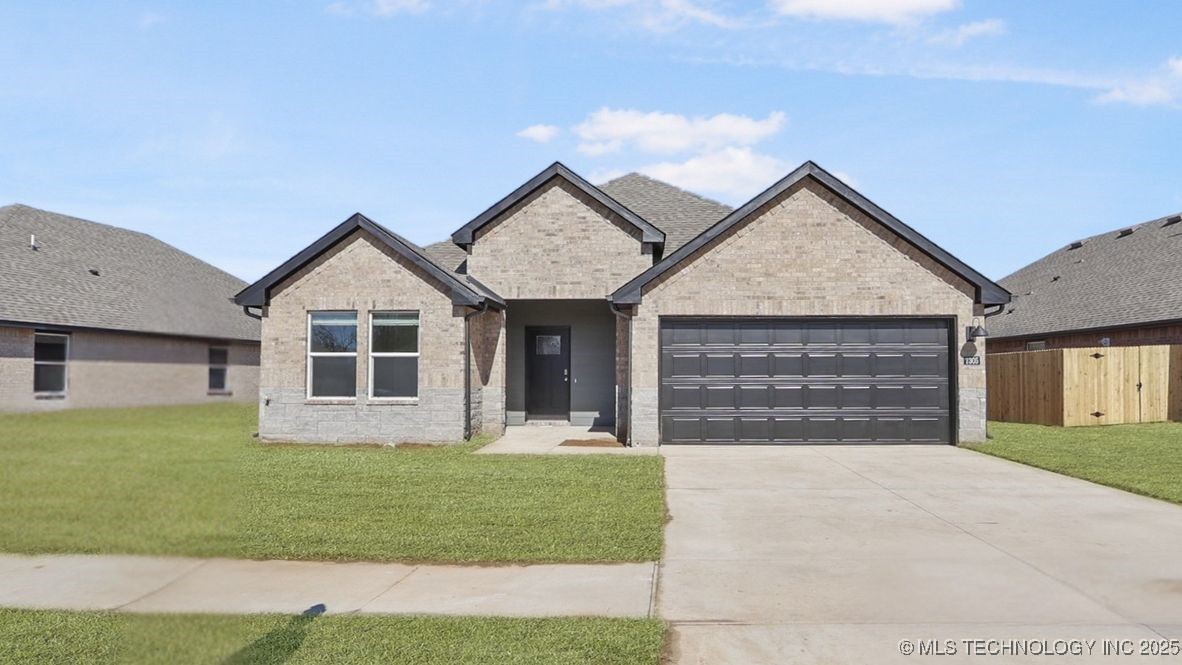 7305 E 155th Place S Property Photo 1