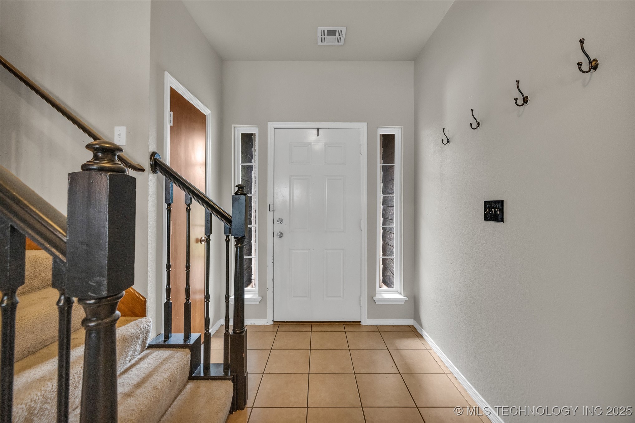 20213 E 33rd Place S Property Photo 7