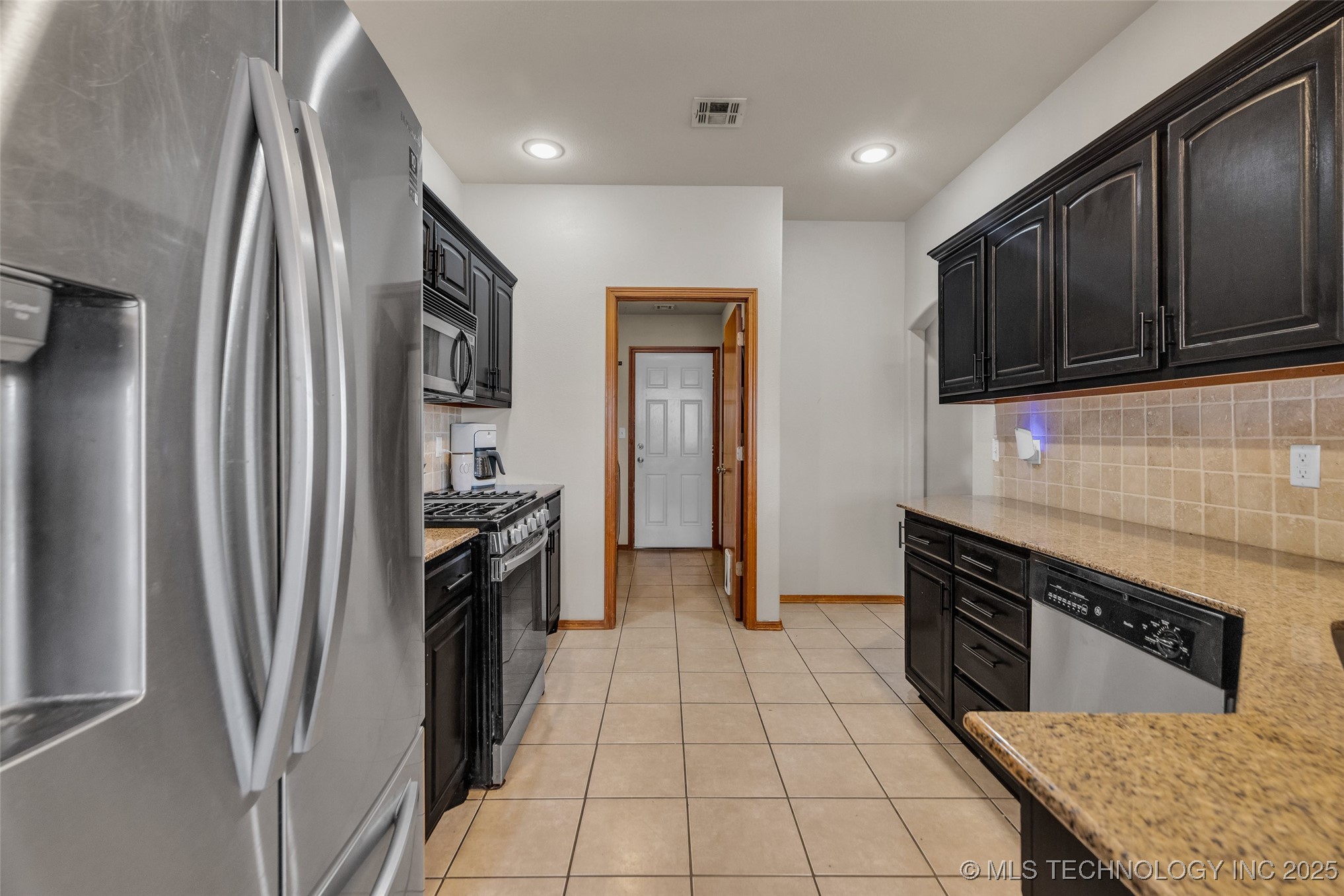 20213 E 33rd Place S Property Photo 15