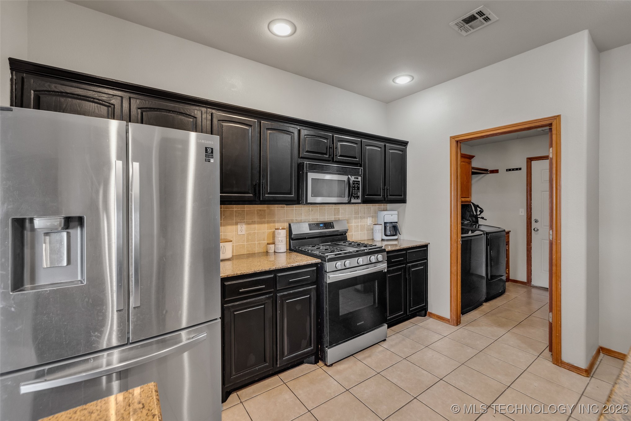 20213 E 33rd Place S Property Photo 16