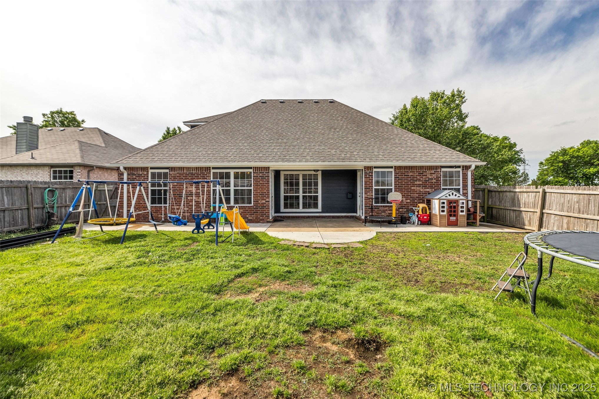 20213 E 33rd Place S Property Photo 40
