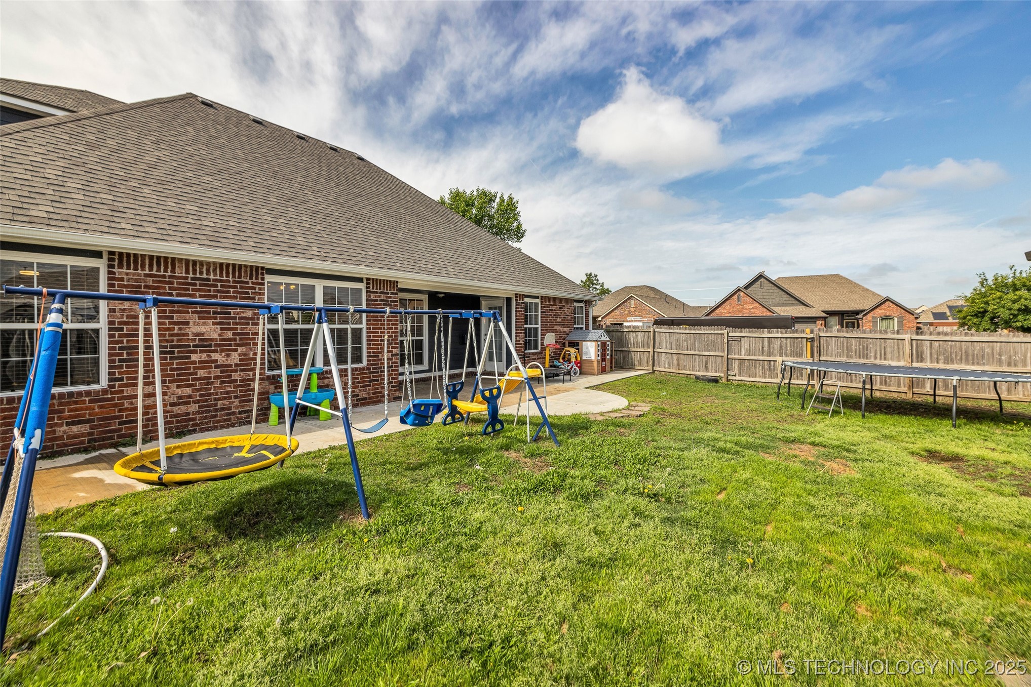 20213 E 33rd Place S Property Photo 41